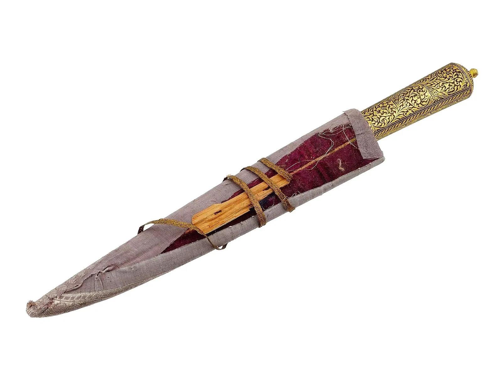 Antique Islamic Persian Damask Steel Kard Knife W Scabbard In Good Condition For Sale In New York, NY