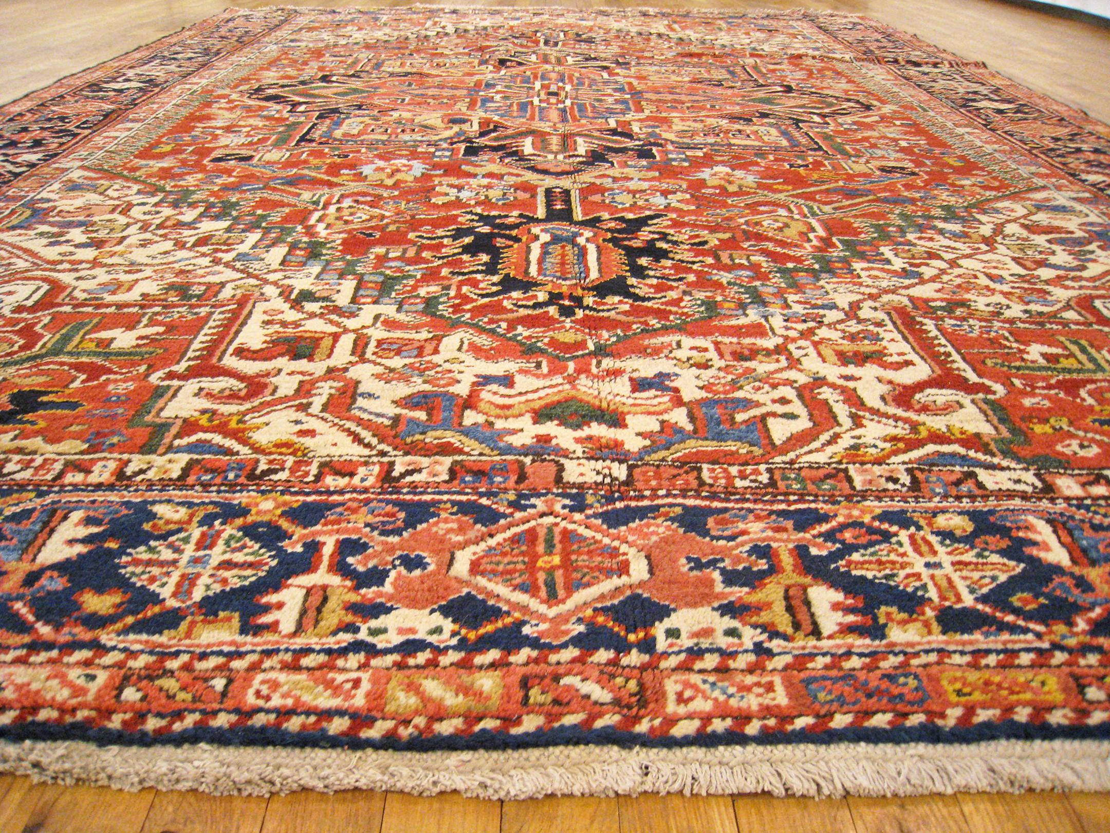  Antique Persian Decorative Oriental Heriz Rug in Room Size For Sale 3
