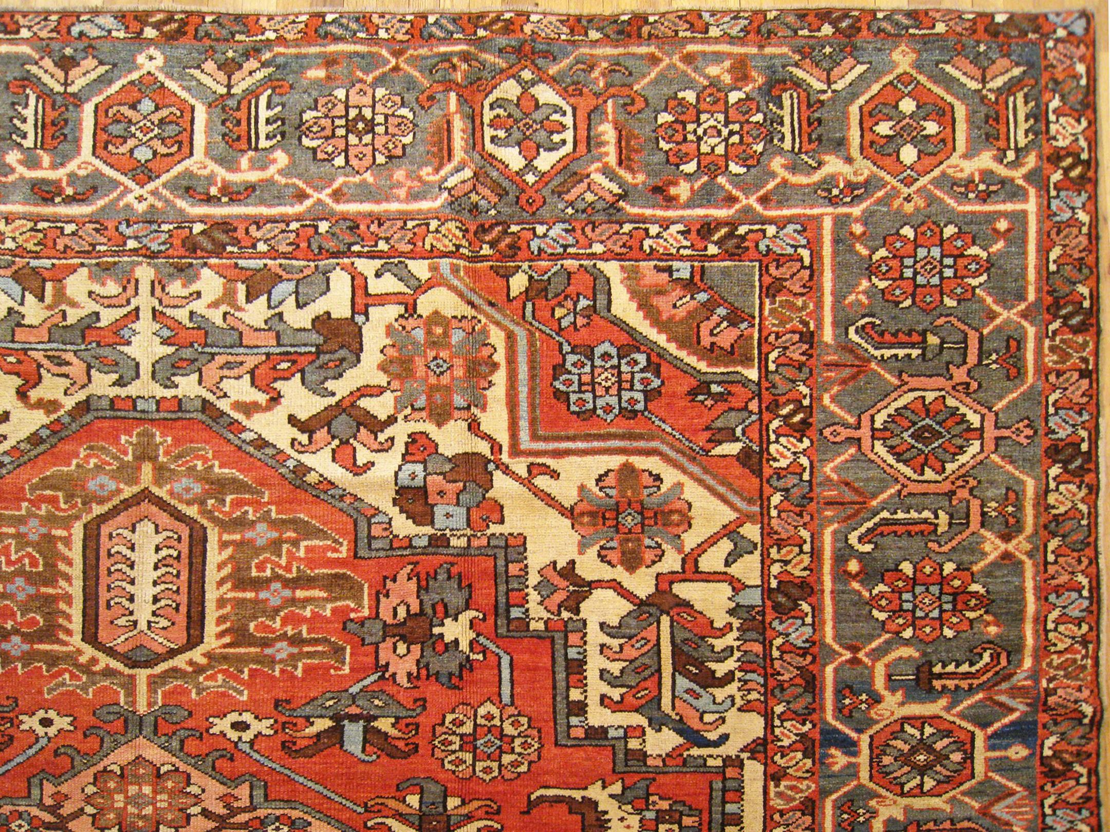 Antique Persian Decorative Oriental Heriz Serapi Rug in Room Size For Sale 5