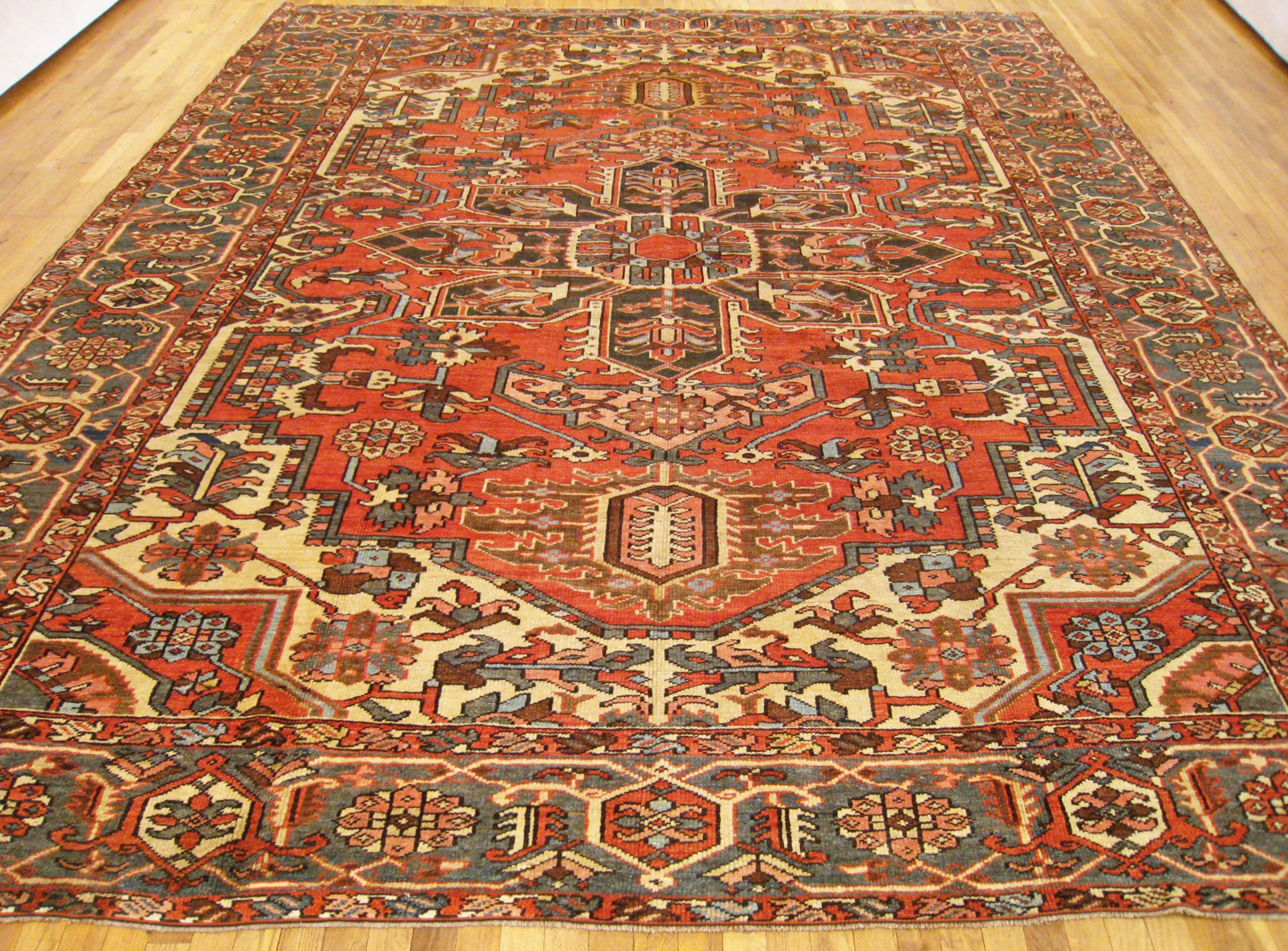 Hand-Knotted Antique Persian Decorative Oriental Heriz Serapi Rug in Room Size For Sale