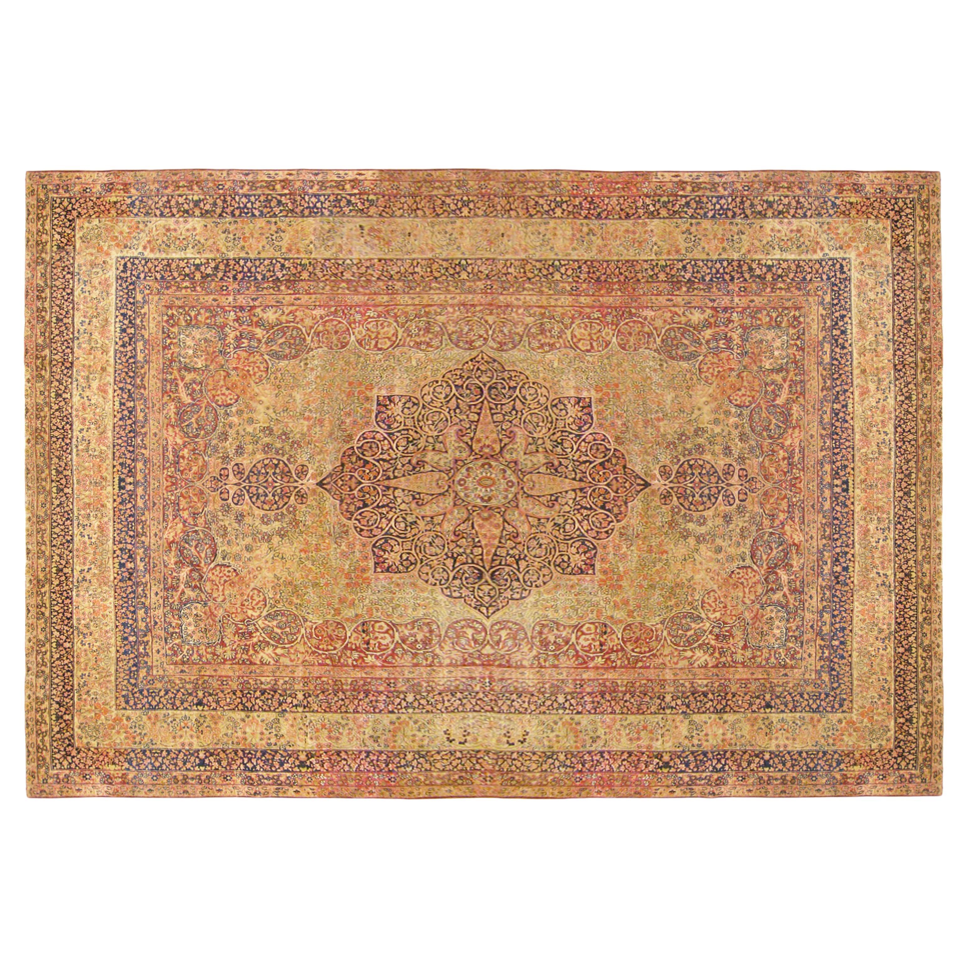 Antiker persischer dekorativer orientalischer Lavar-Teppich in Großformat 