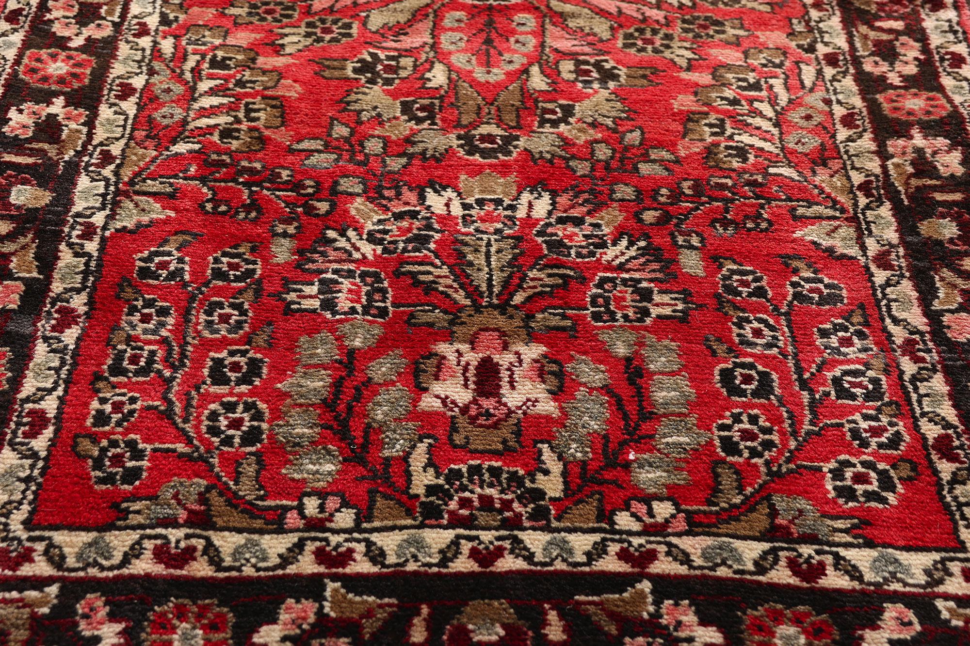 Antique Persian Dergazine Hamadan Carpet with Traditional Style In Good Condition For Sale In Dallas, TX