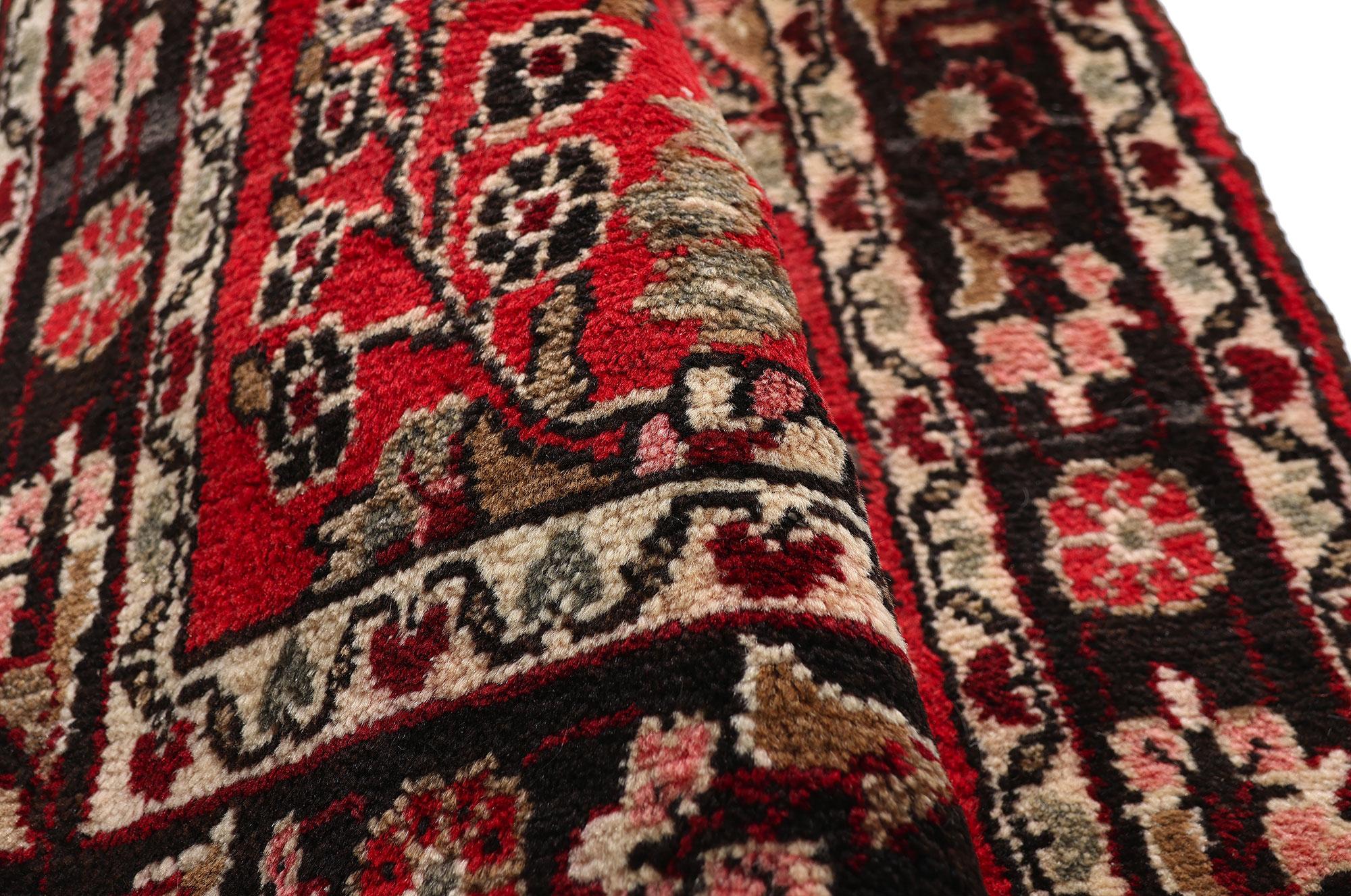 20th Century Antique Persian Dergazine Hamadan Carpet with Traditional Style For Sale