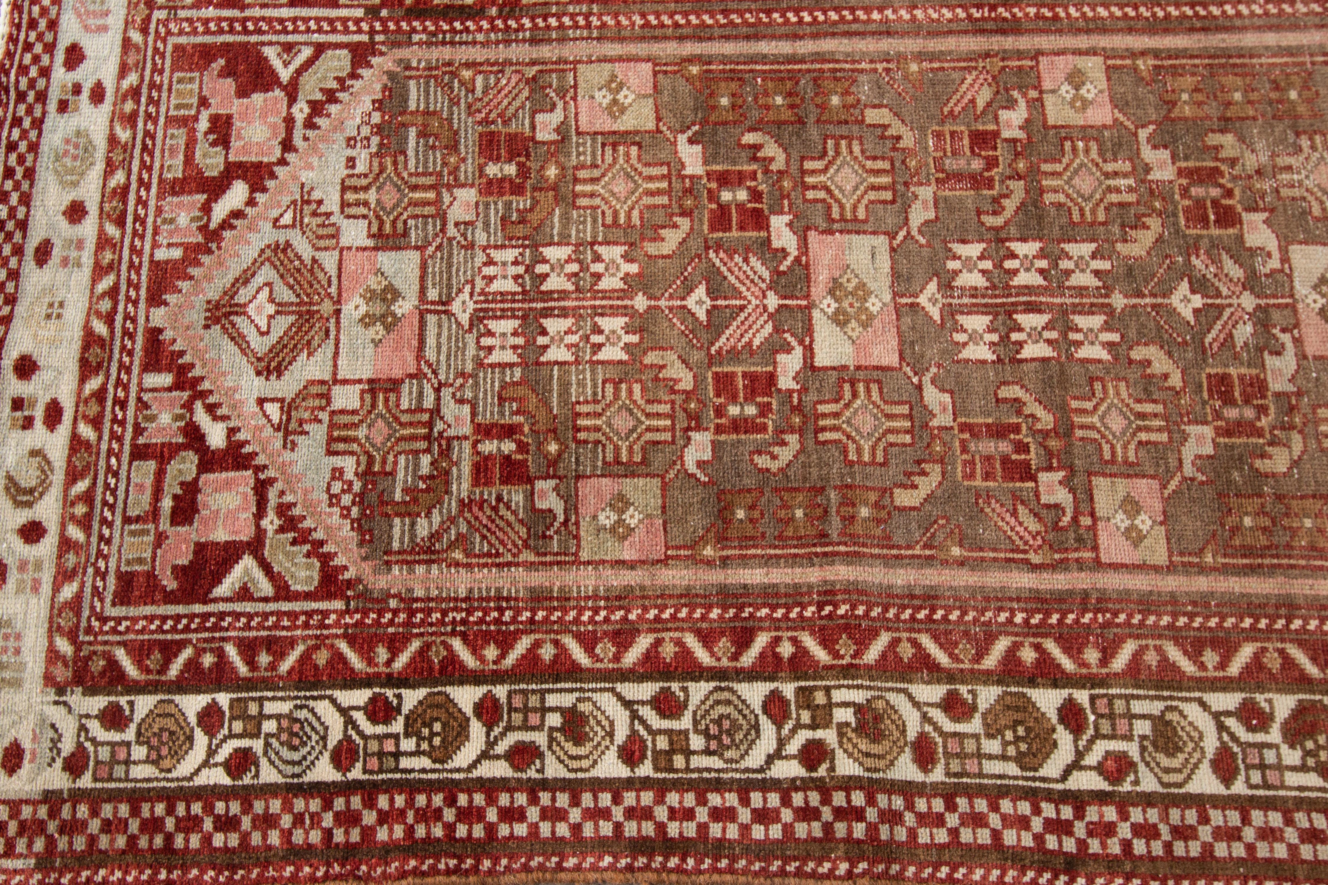 Antiker persischer Distressed-Läufer, Vintage im Angebot 1