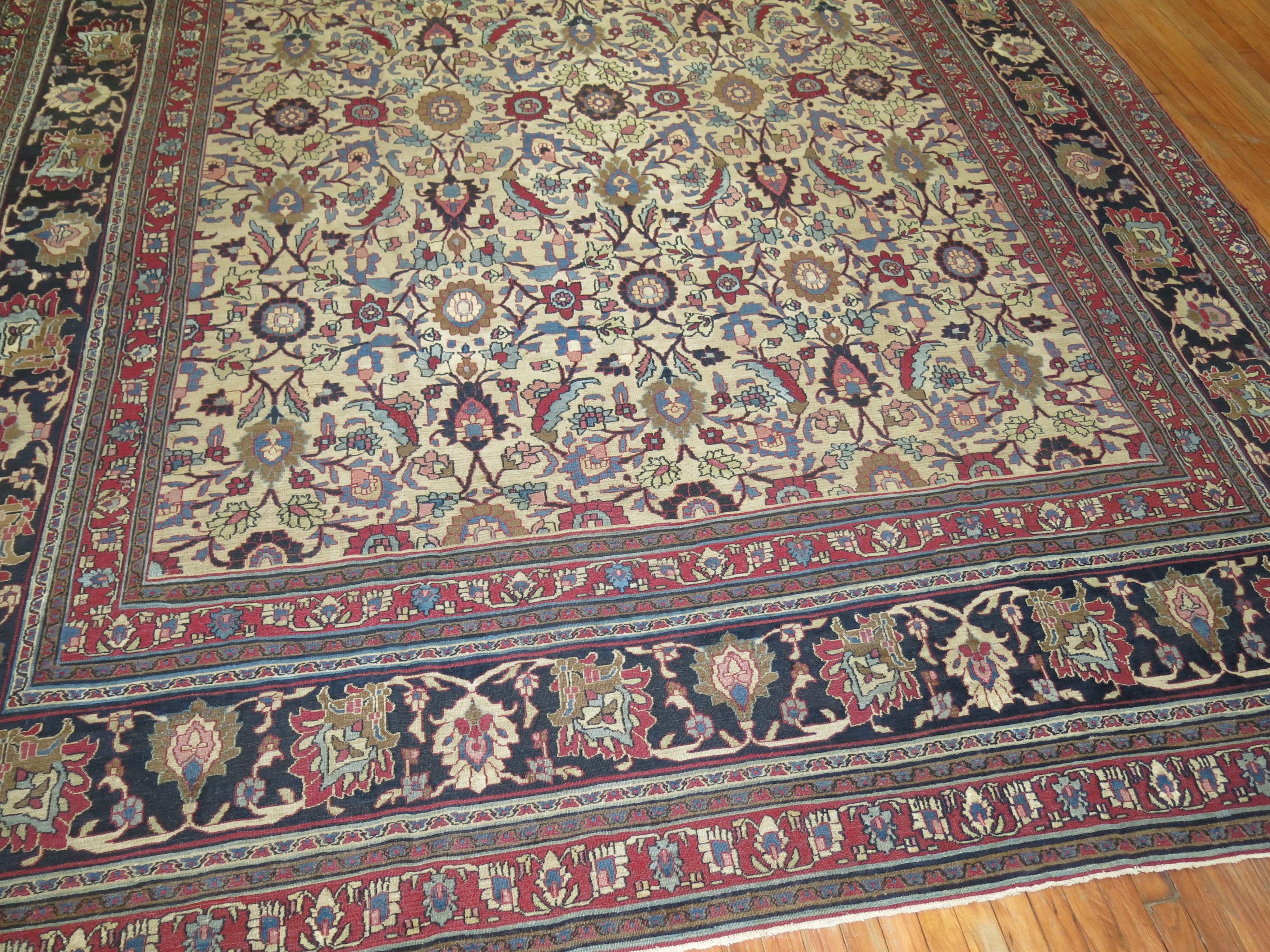 Late 19th Century Antique Persian Doroksh Carpet For Sale 11