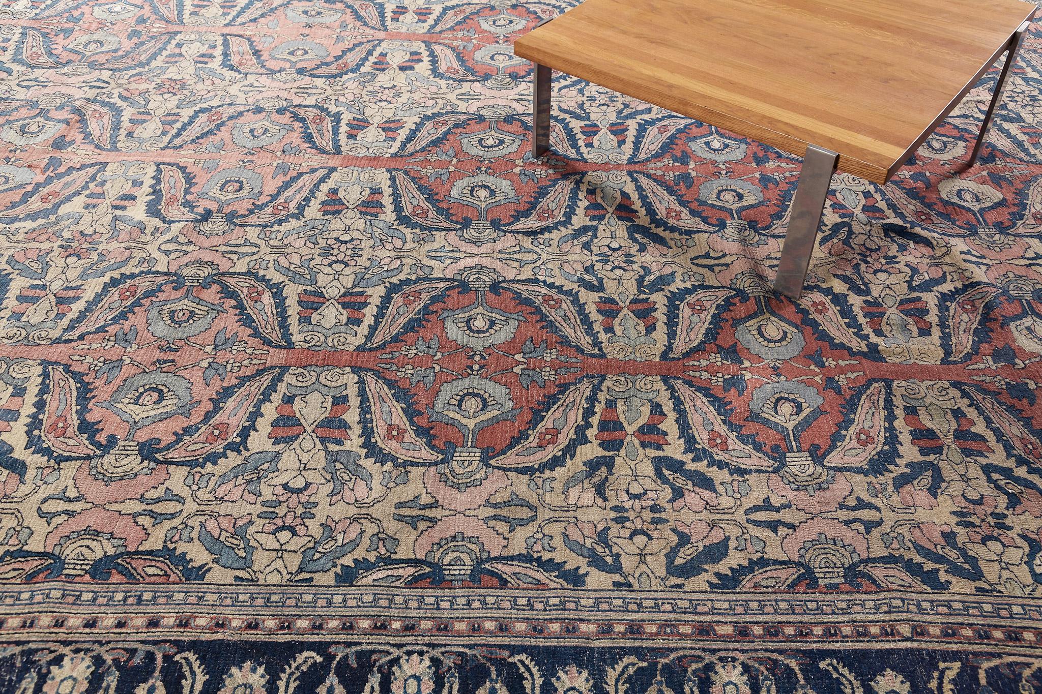 Antique Persian Doroksh In Good Condition For Sale In WEST HOLLYWOOD, CA