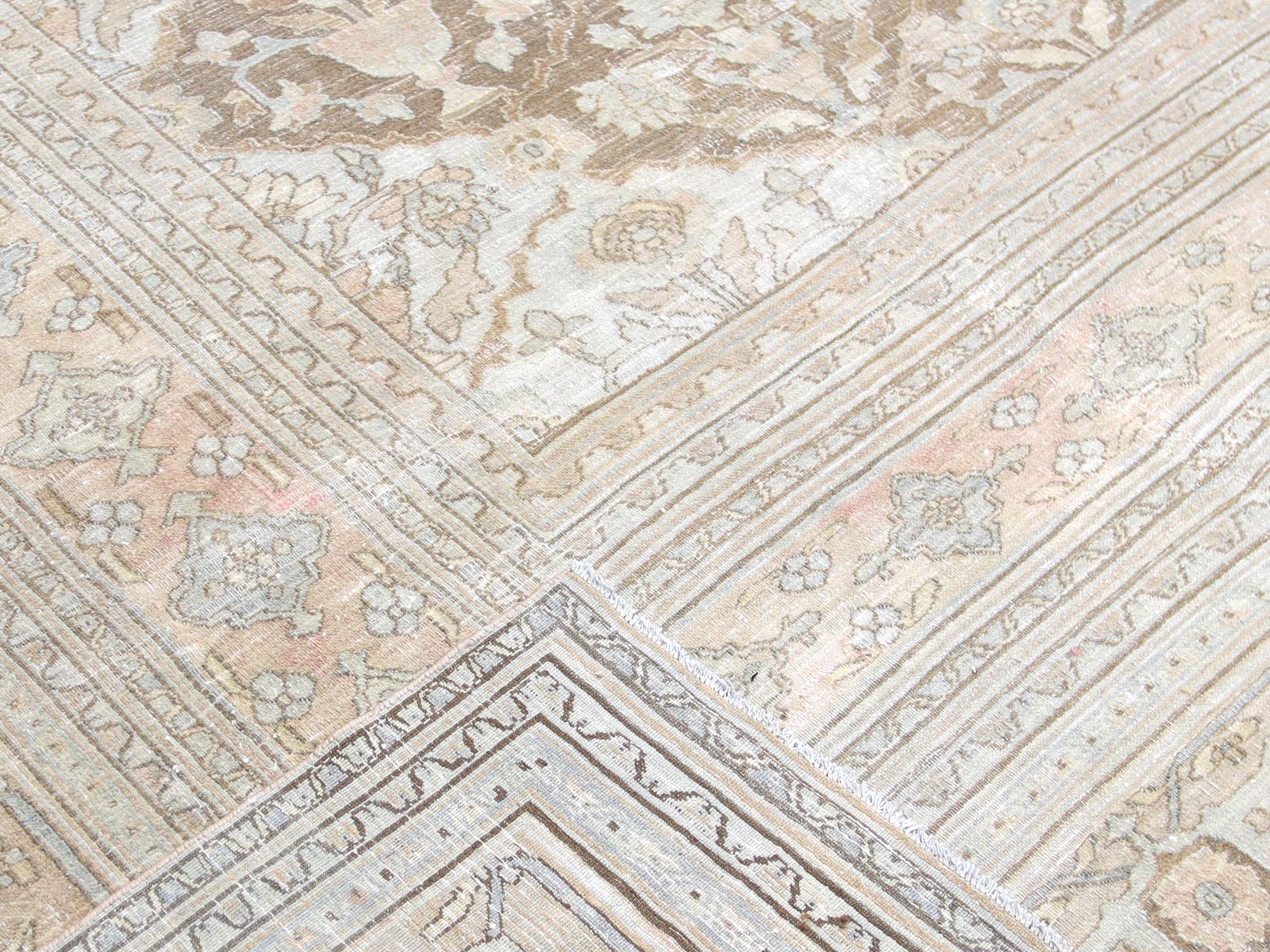 Perse Antique Persian Doroksh Rug - 17'4