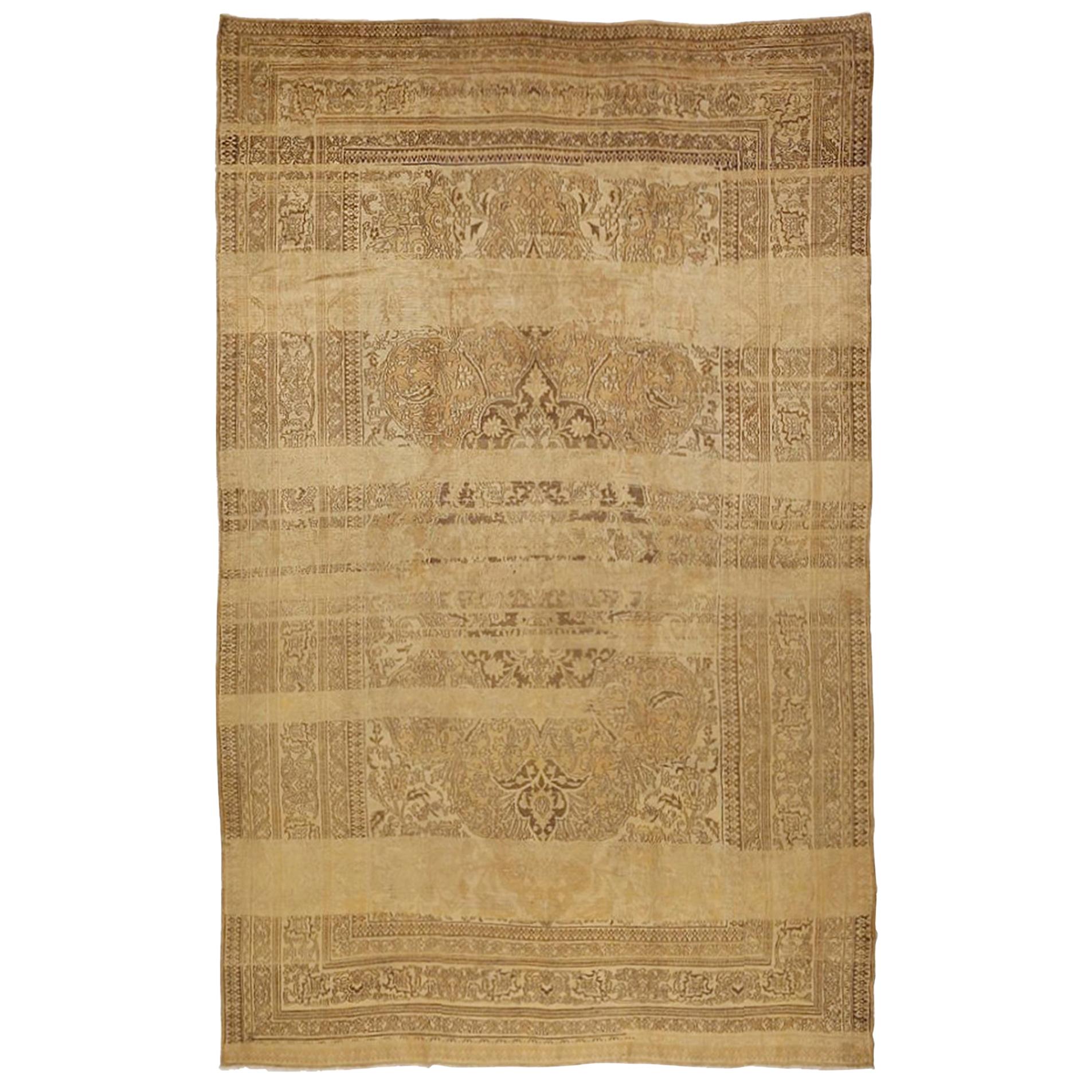 Tapis persan antique Doroksh avec motifs floraux bruns et beiges