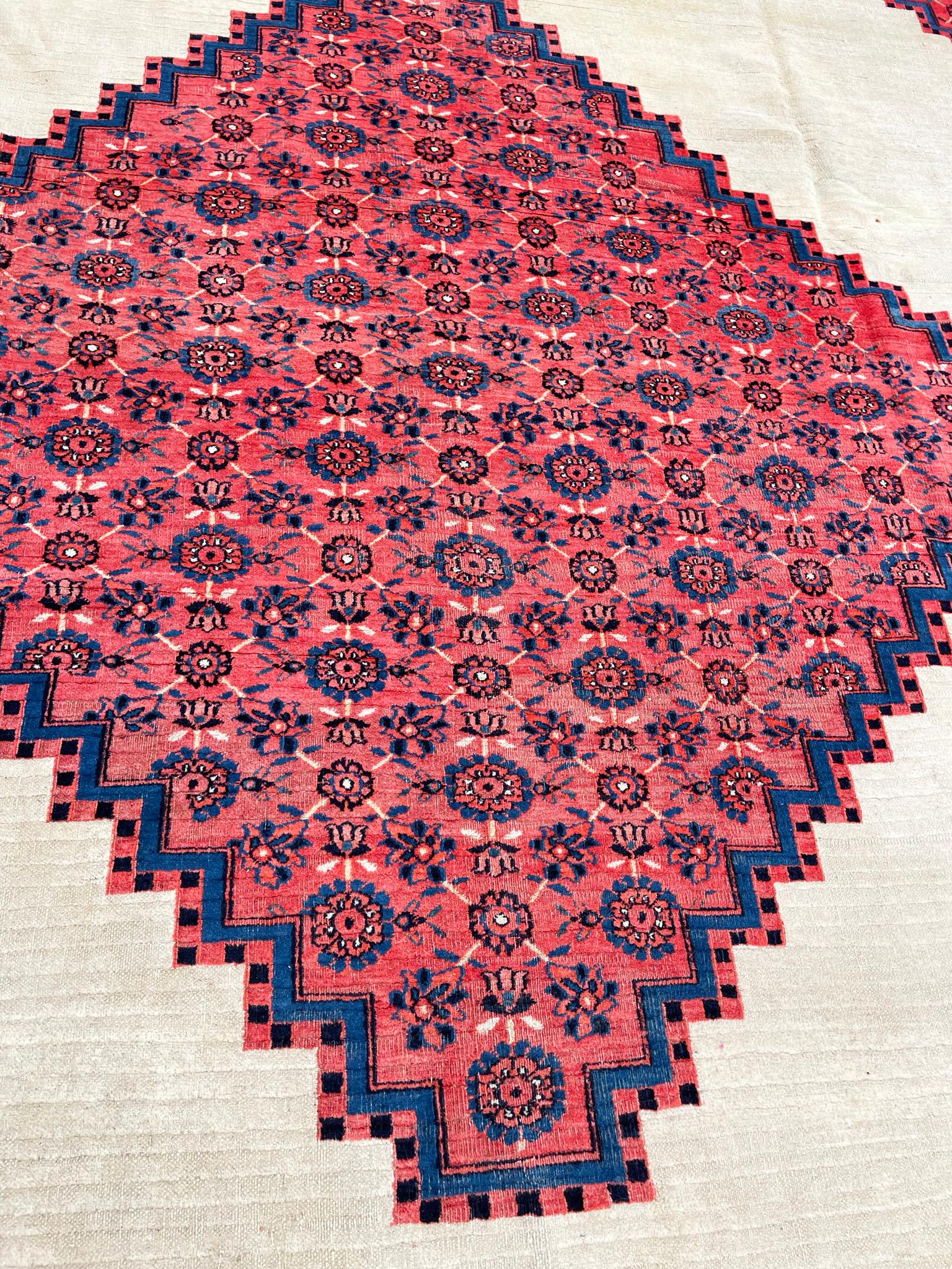 19th Century Antique Persian Dorosch/ Serapi Design Carpet For Sale