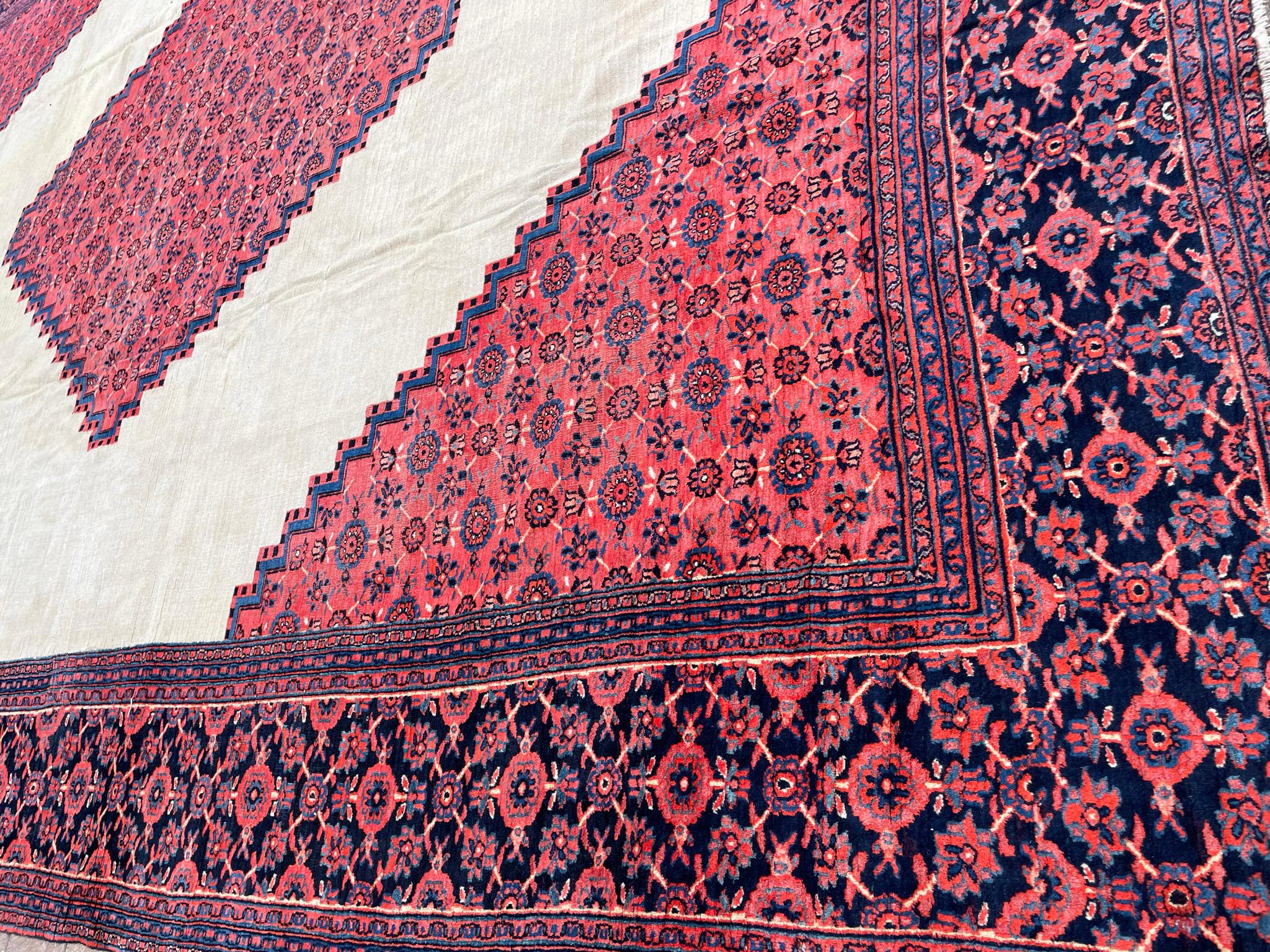 Wool Antique Persian Dorosch/ Serapi Design Carpet For Sale