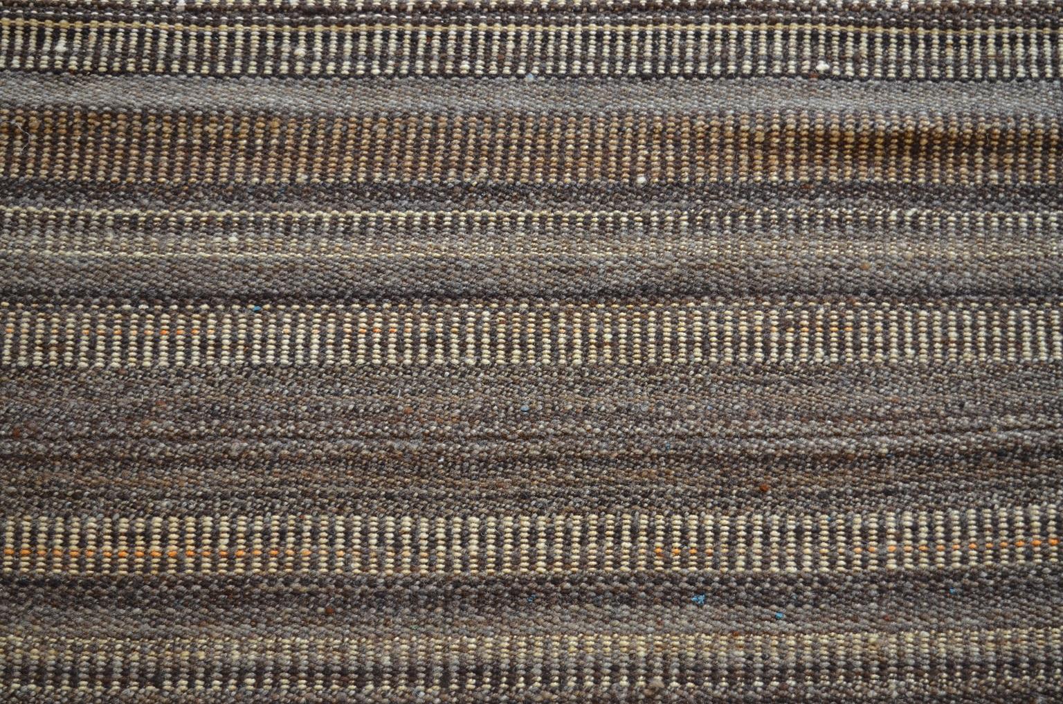 Antiquities 1900s Laine Perse Jajim Kilim Rug, 9' x 10' en vente 1