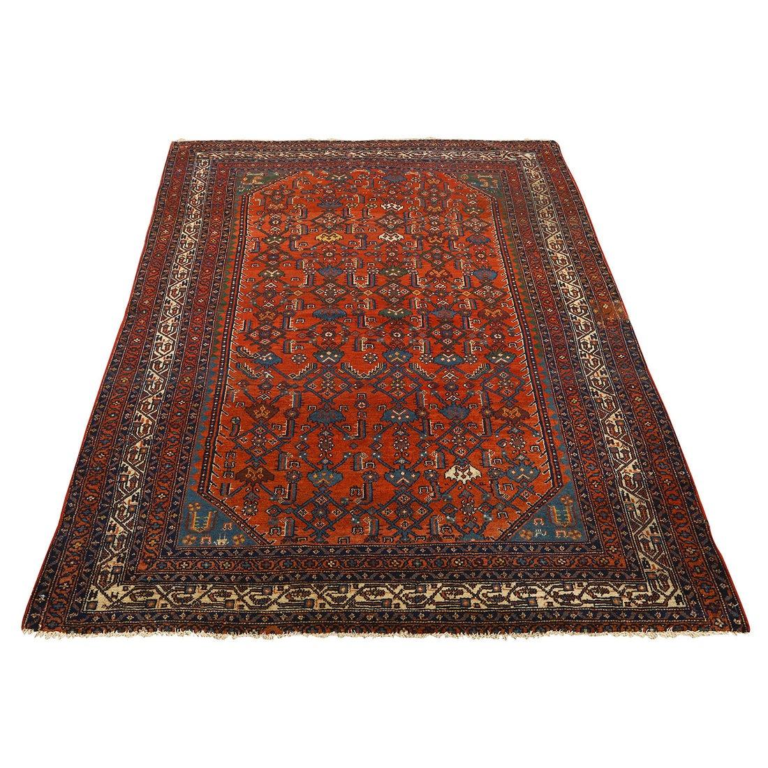 Les tapis Enjelas sont un type de tapis persans originaires de la région d'Enjelas, dans le nord de l'Iran, près de la mer Caspienne. Réputés pour leur finesse d'exécution et leurs couleurs éclatantes, les tapis Enjelas sont très appréciés pour