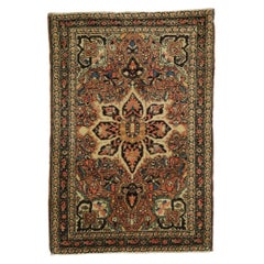 Antique Persian Farahan Accent Rug with Traditional Style