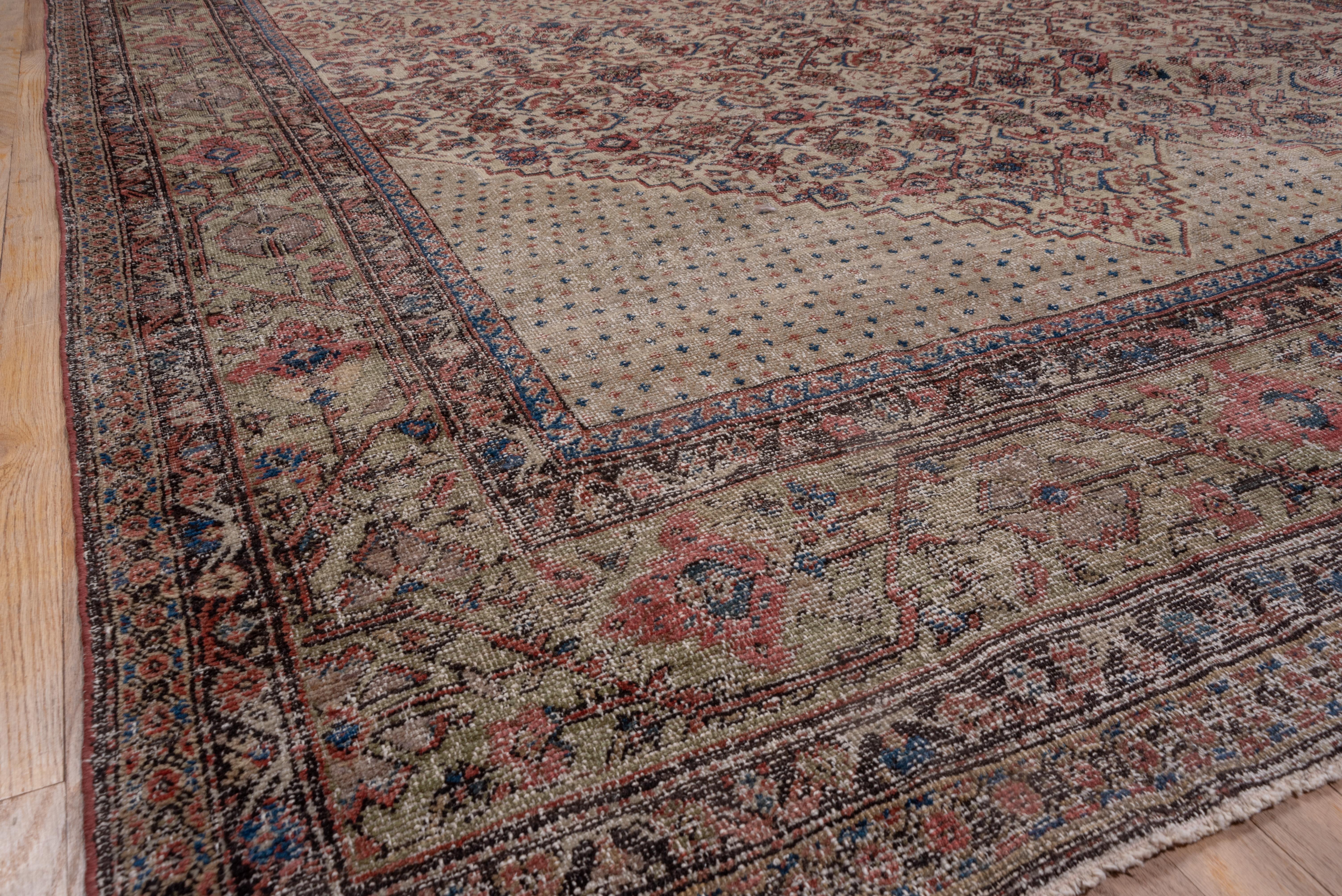 Antique Persian Farahan Gallery Carpet, circa 1910s For Sale 1