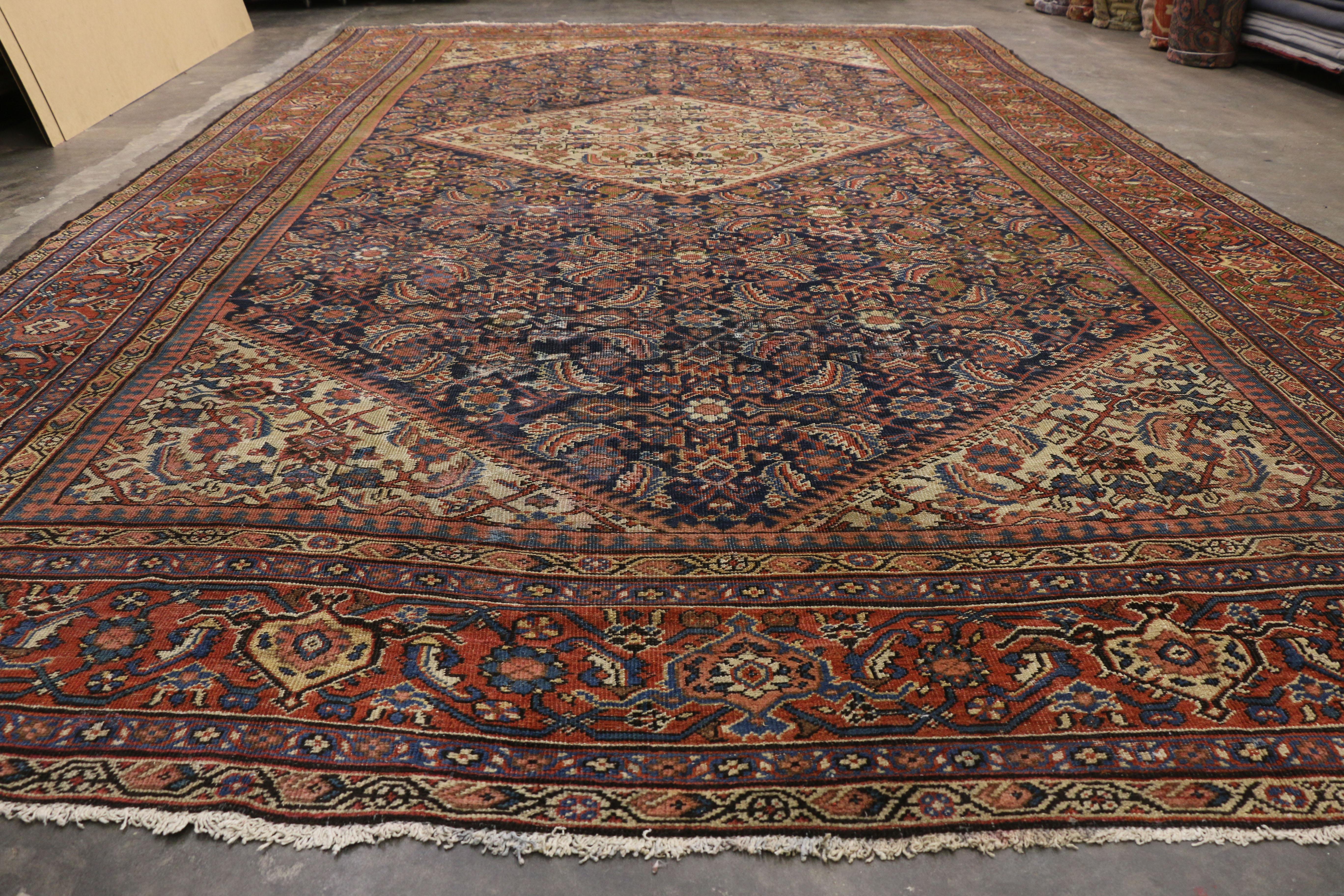 Antique Persian Farahan Gallery Rug with Modern Traditional Style For Sale 3