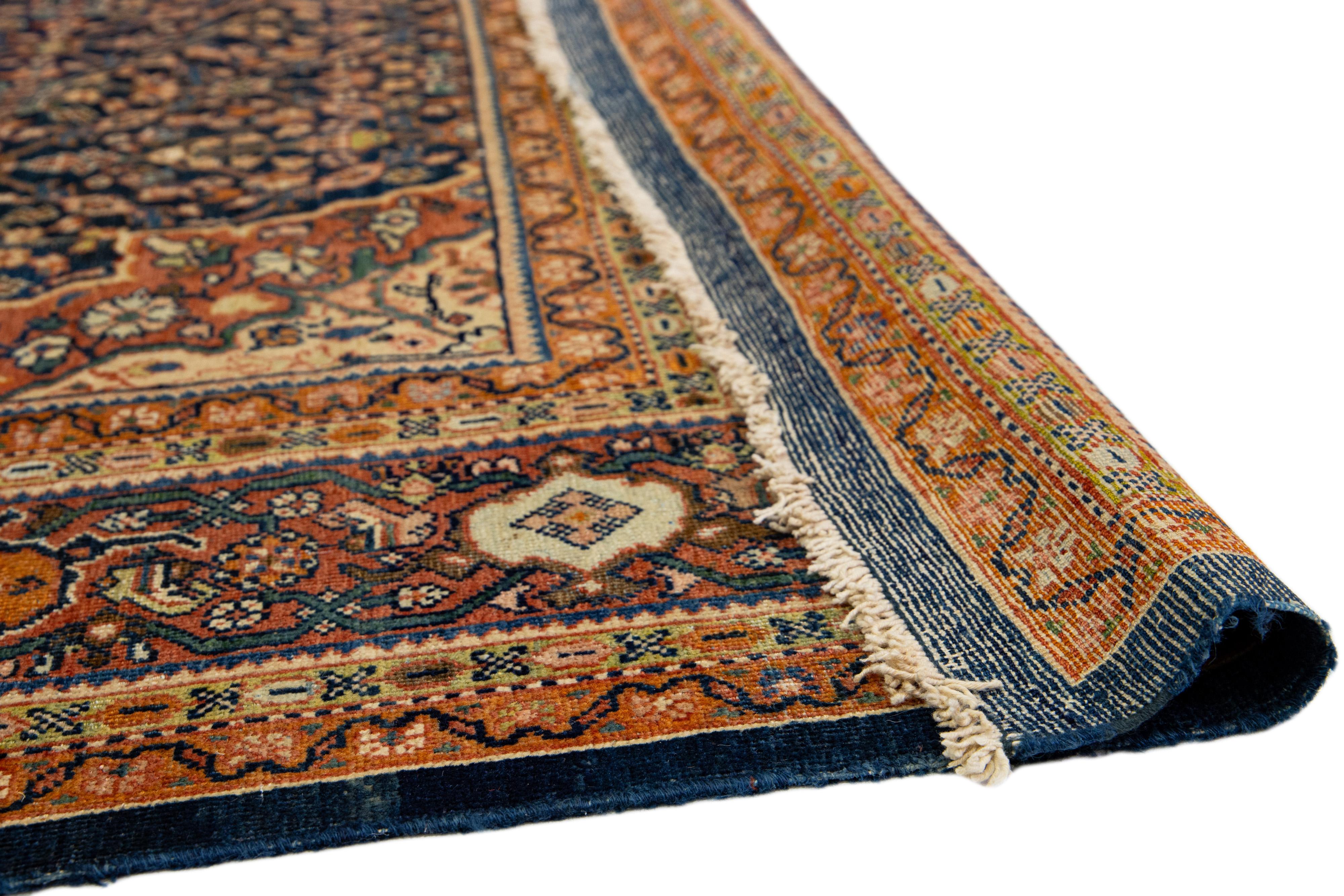 Antique Persian Farahan Handmade Allover Wool Rug In Navy Blue Anudado a mano en venta