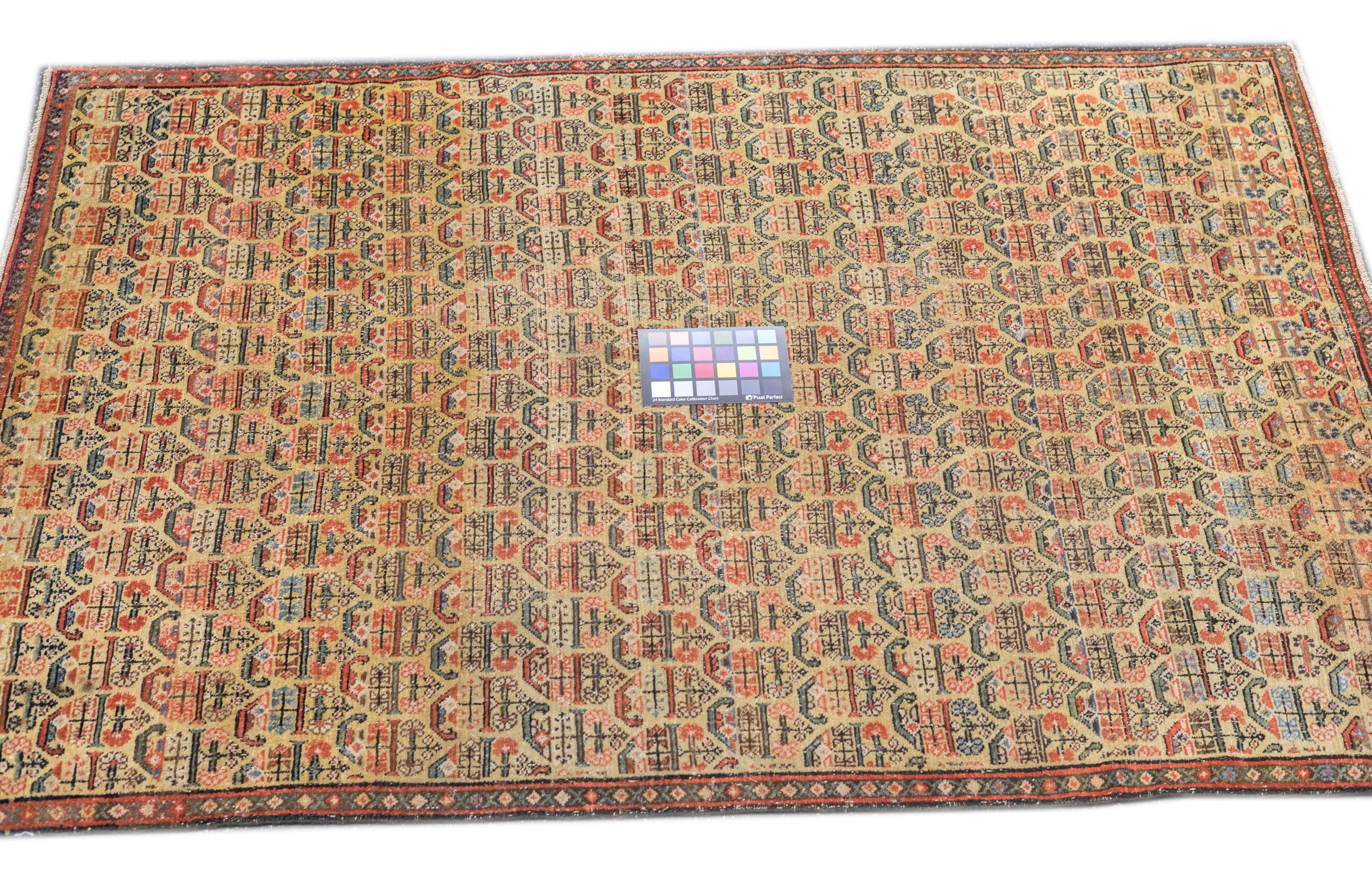 Antiker persischer Farahan-Teppich 3'3'' x 4'9'' im Angebot 1