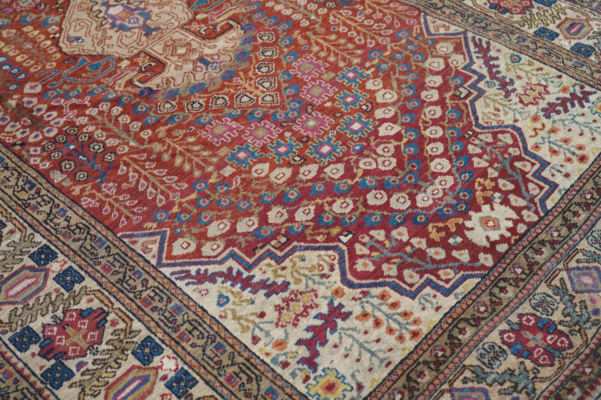 Tappeto antico persiano Farahan 4'9'' x 6'7'' In condizioni buone in vendita a New York, NY