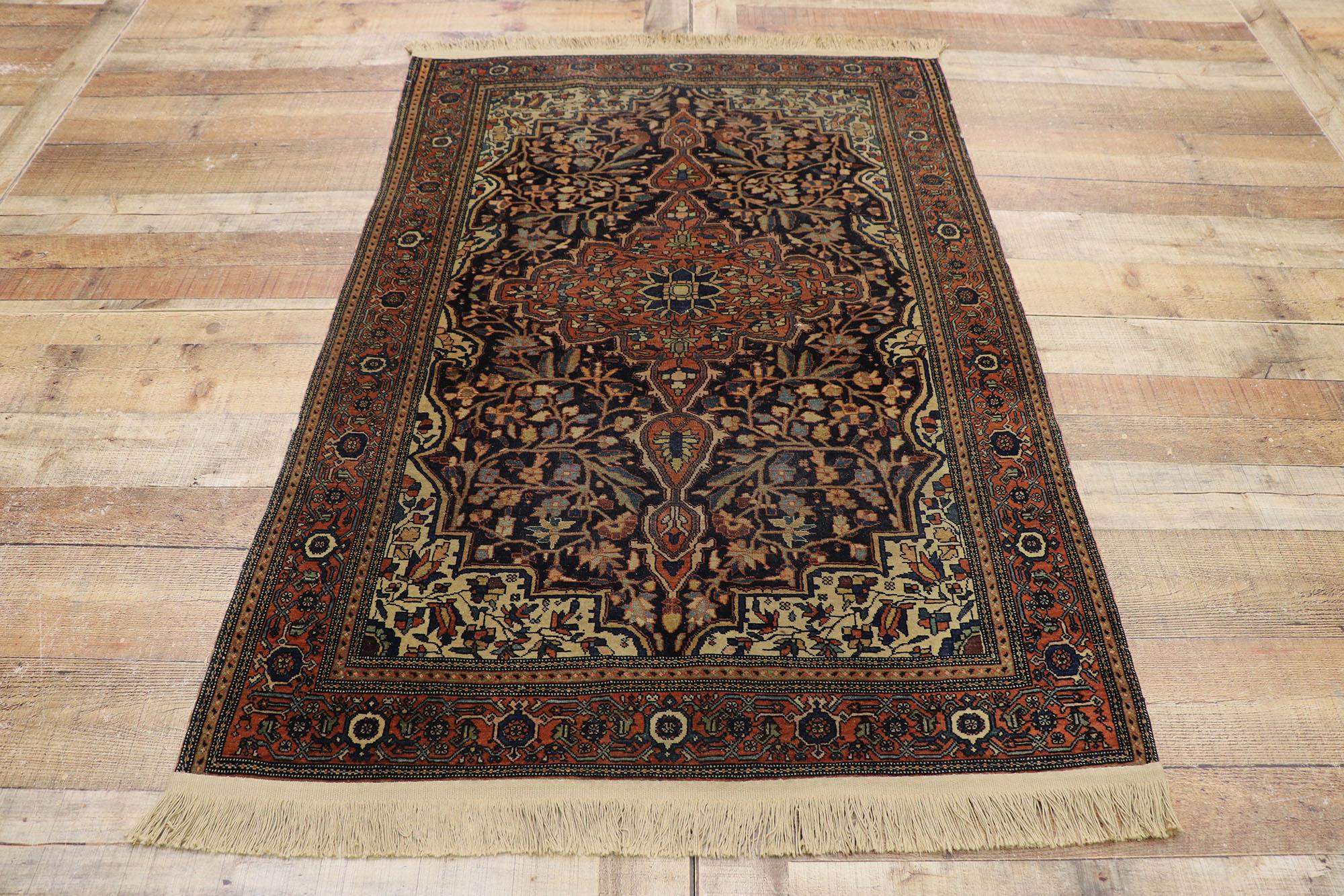 20th Century Antique Persian Farahan Rug with Arts & Crafts Style For Sale