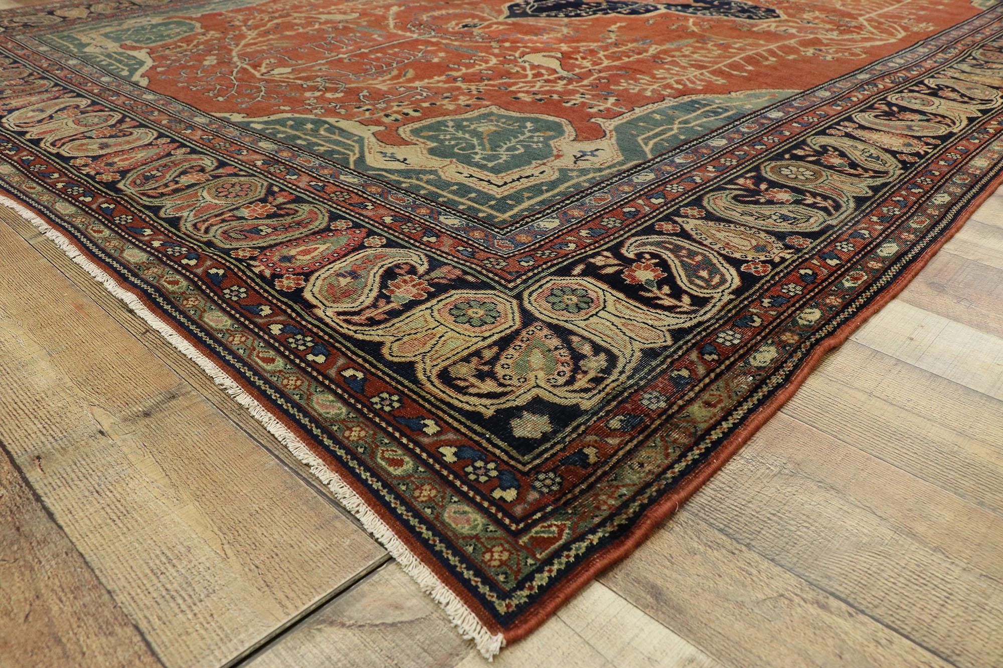 Antique Persian Farahan Rug In Good Condition For Sale In Dallas, TX