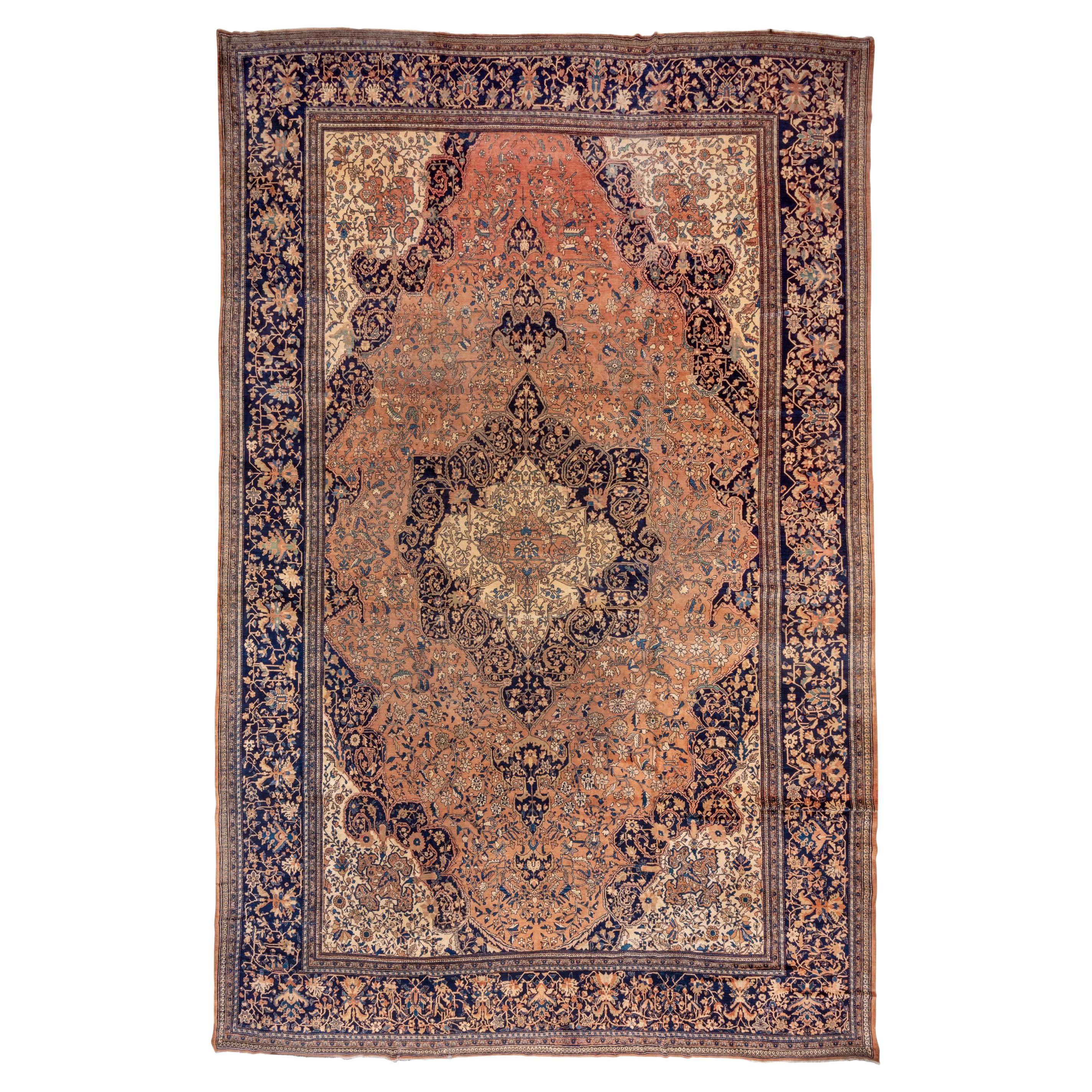 Antiker persischer Farahan Sarouk-Teppich, hellorange und marineblau, Kaminsims-Teppich im Angebot