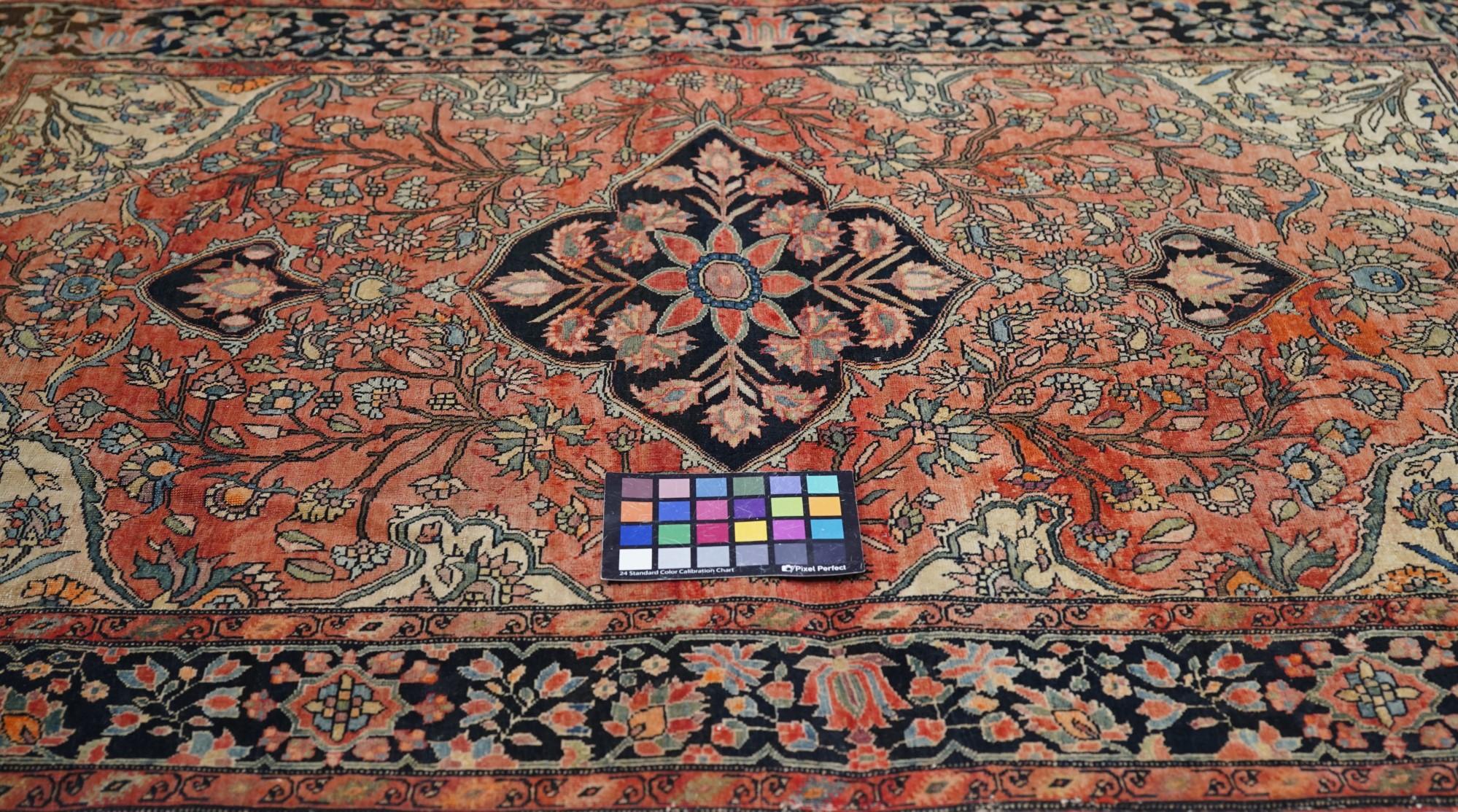 Antiker persischer Farahan Sarouk-Teppich 3'4'' x 4'10'' im Zustand „Gut“ im Angebot in New York, NY