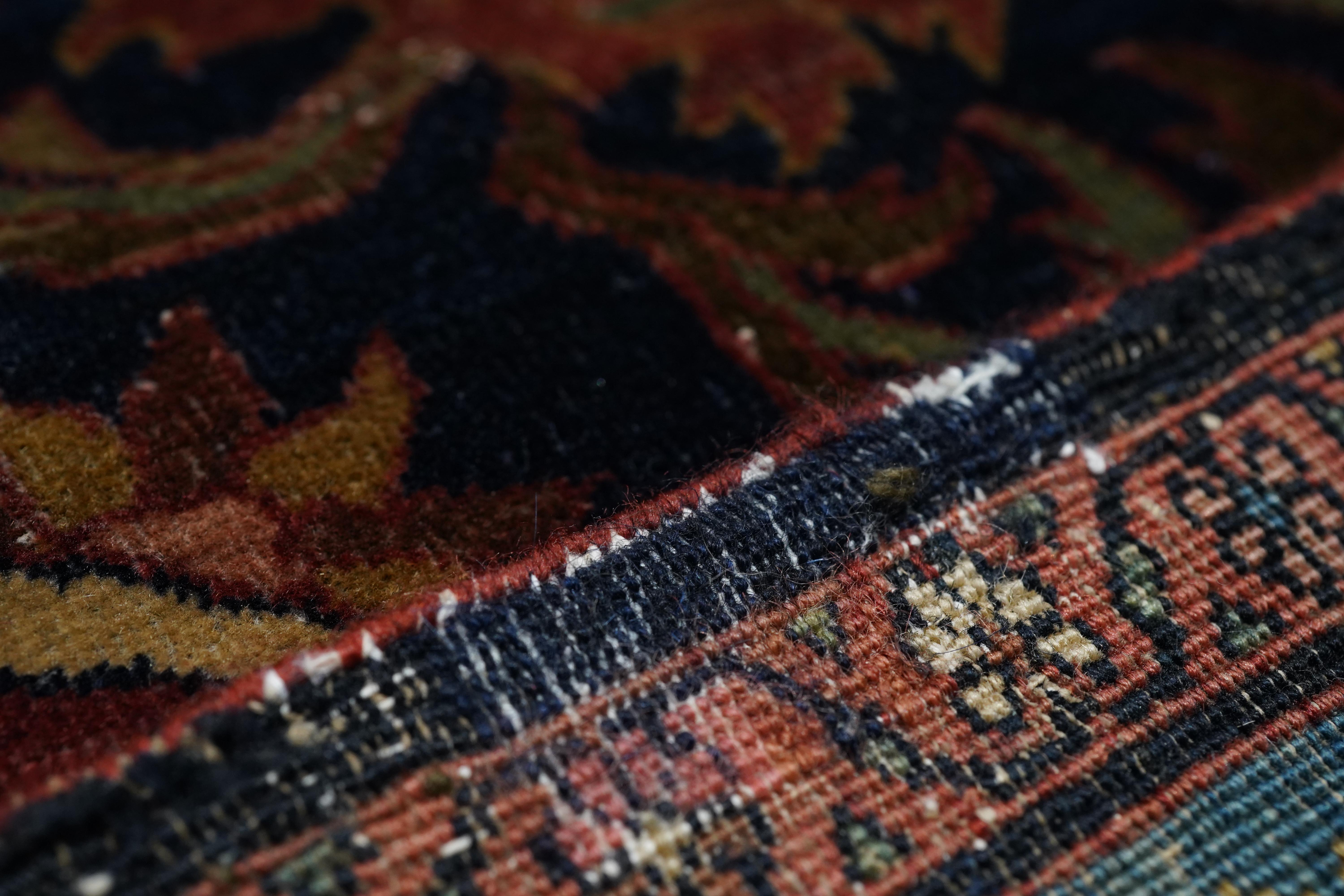 Antiker persischer Farahan Sarouk-Teppich 4'4'' x 7'0'' (Wolle) im Angebot