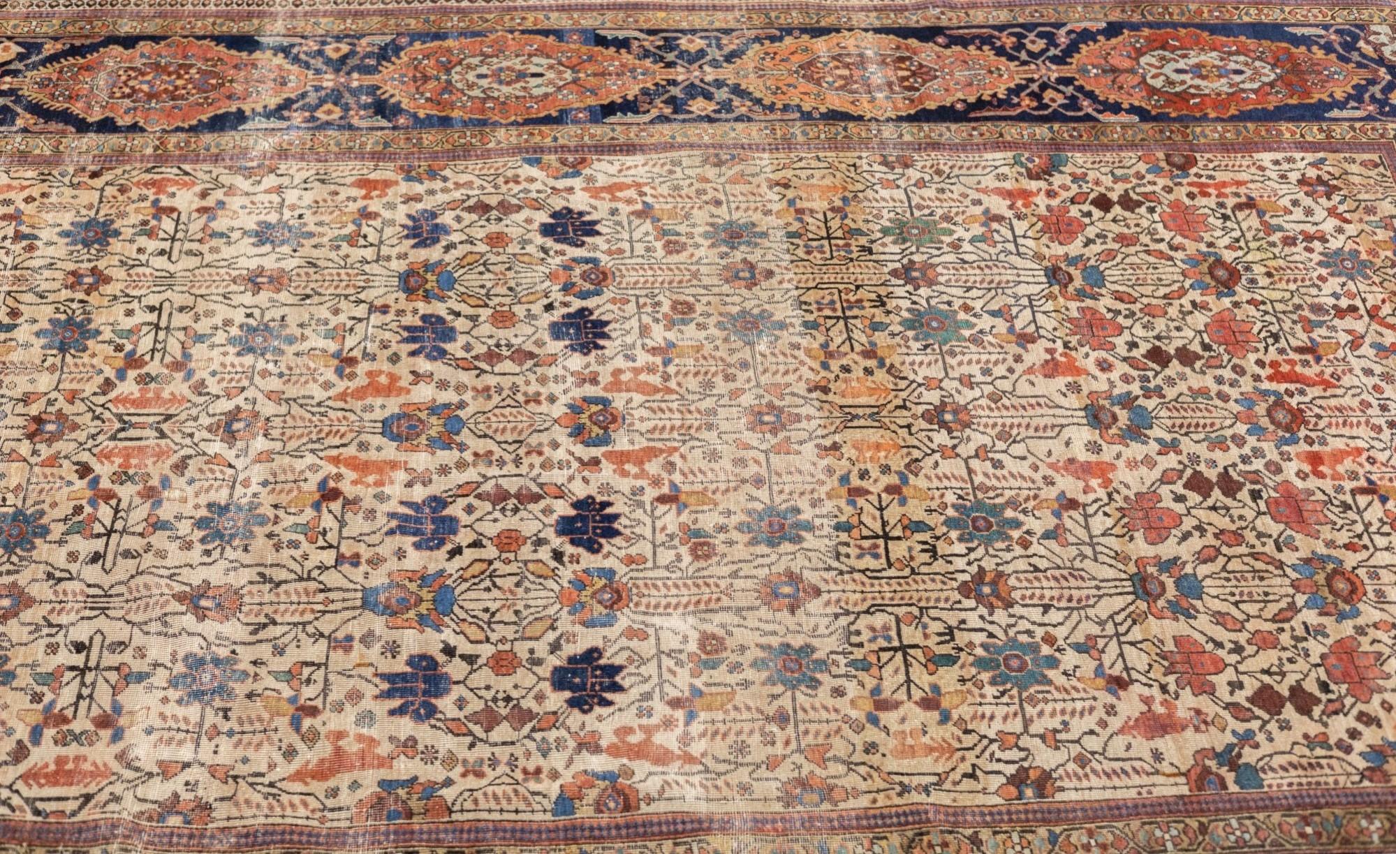 Antiker persischer Sarouk Farahan Teppich 6'10 x 9'6 (19. Jahrhundert) im Angebot