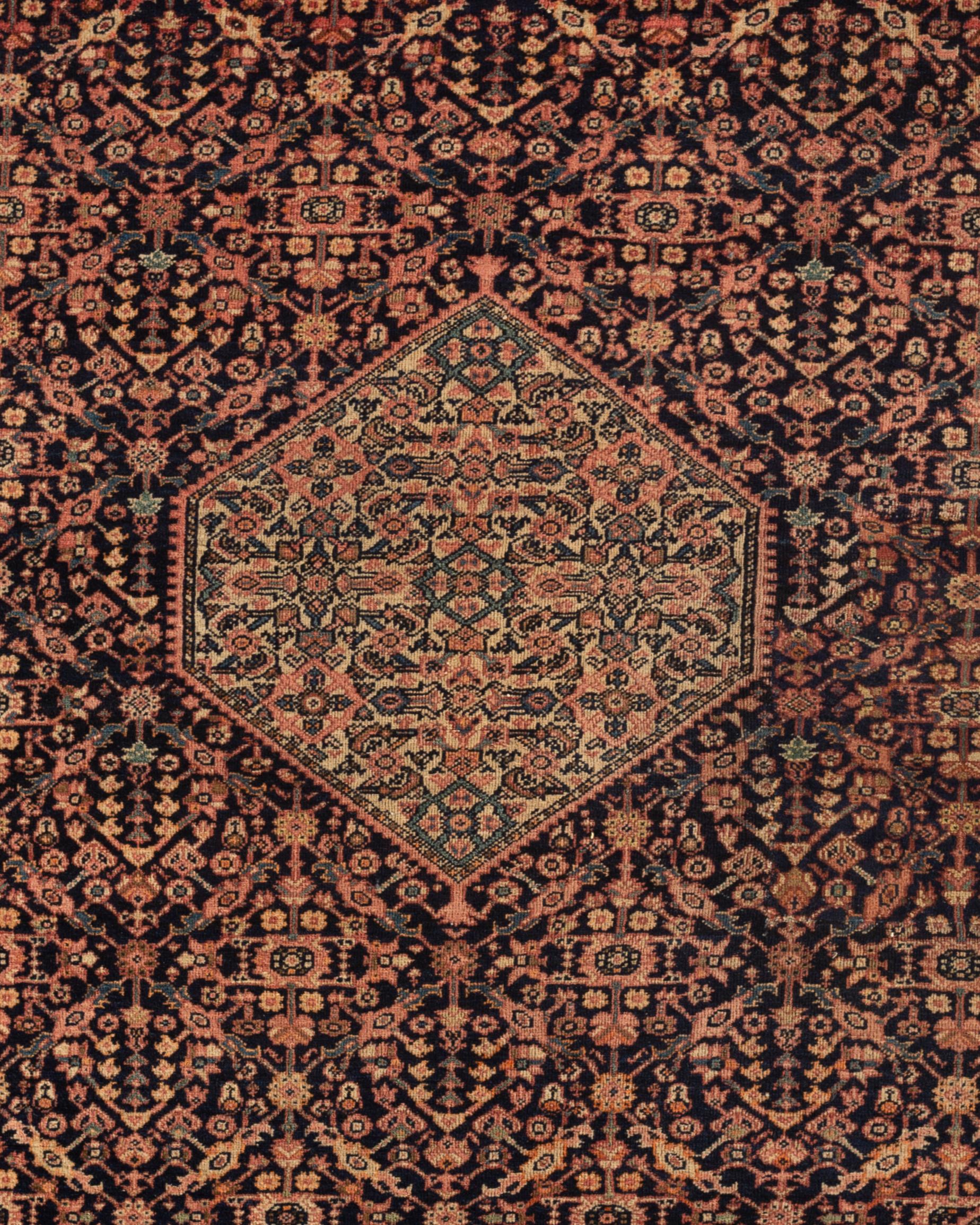 Antique Persian Farahan Sarouk Rug Circa 1900. In Good Condition For Sale In Secaucus, NJ