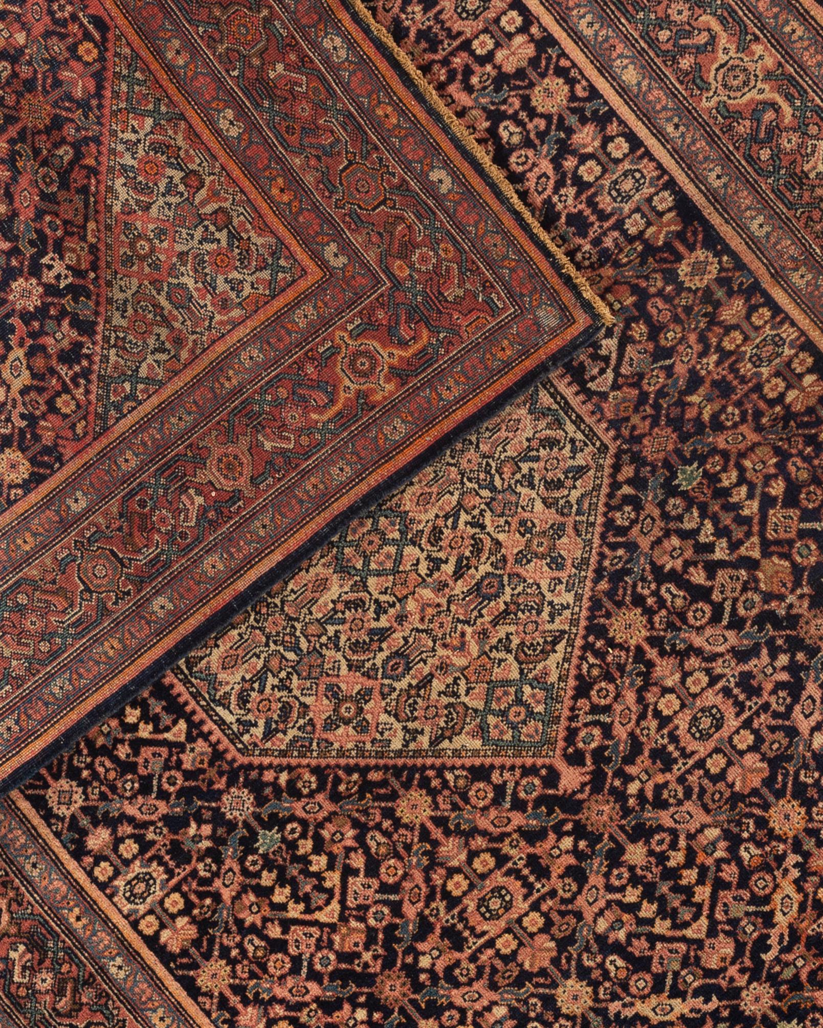 Laine Tapis persan ancien Farahan Sarouk datant d'environ 1900. en vente