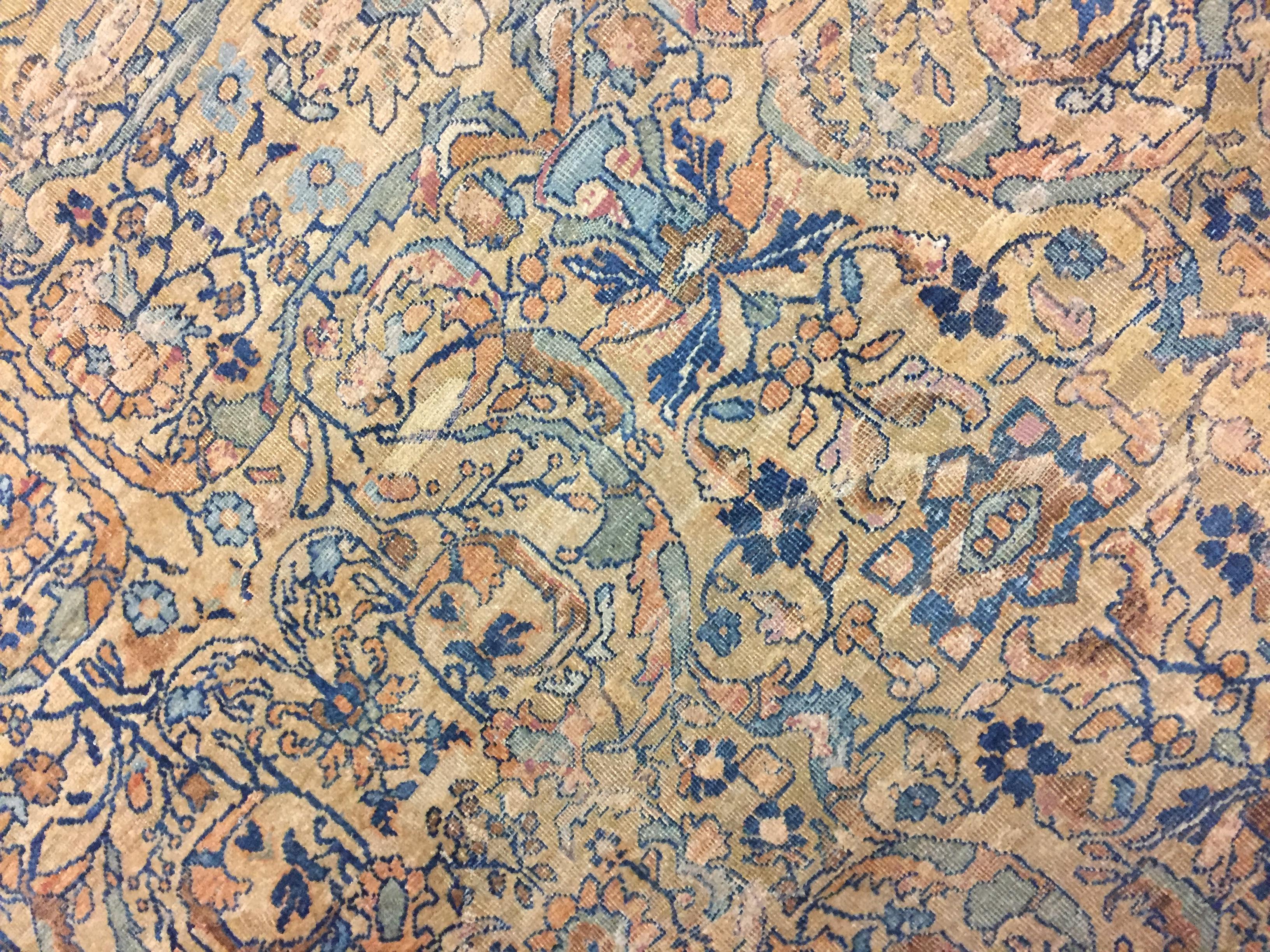Antique Persian Feraghan Rug, circa 1890, 7'9 x 11'3 In Good Condition For Sale In New York, NY