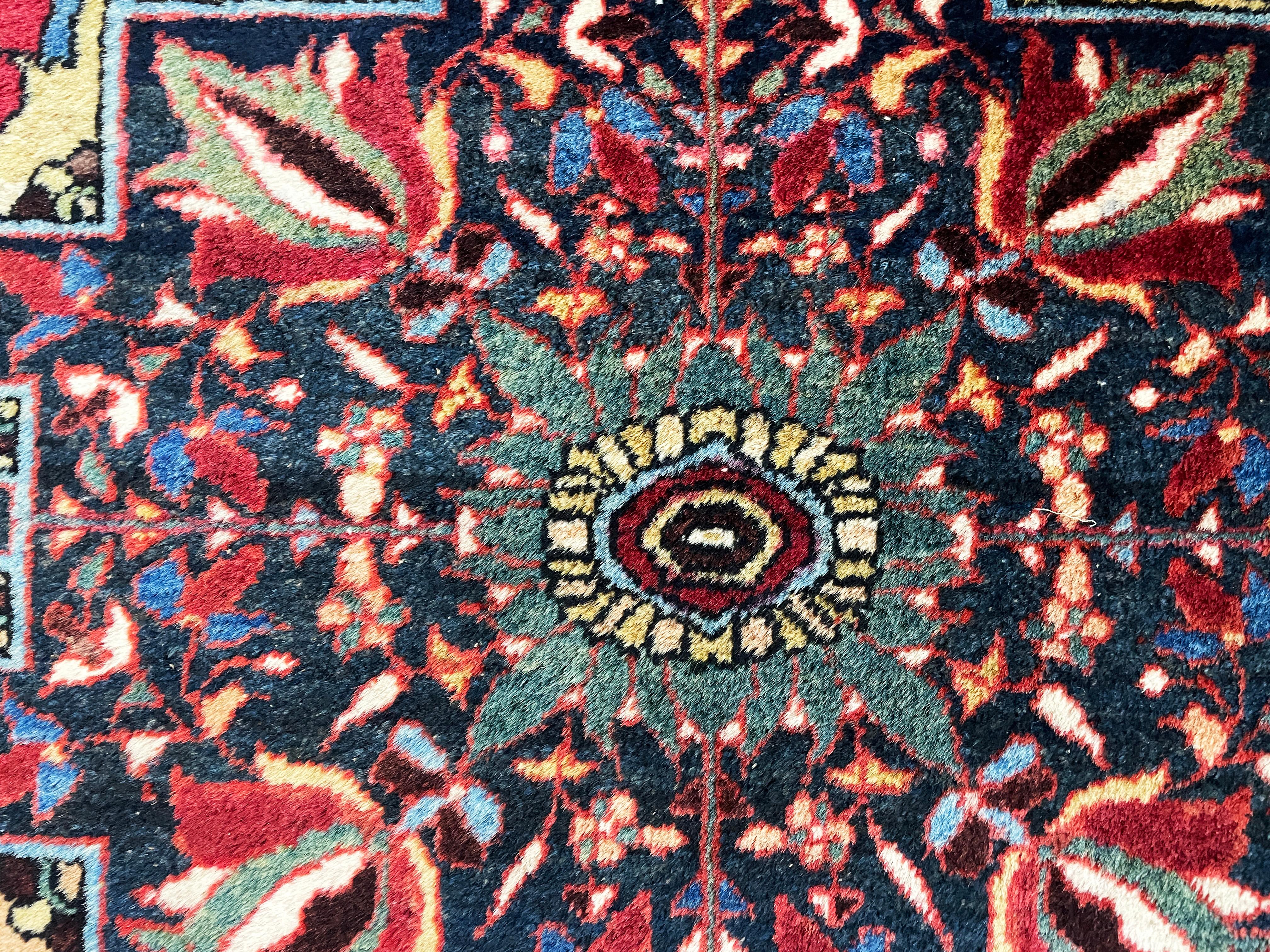 Sarouk Farahan Ancien Sarouk persan Feraghan Sarouk, le plus décoratif en vente