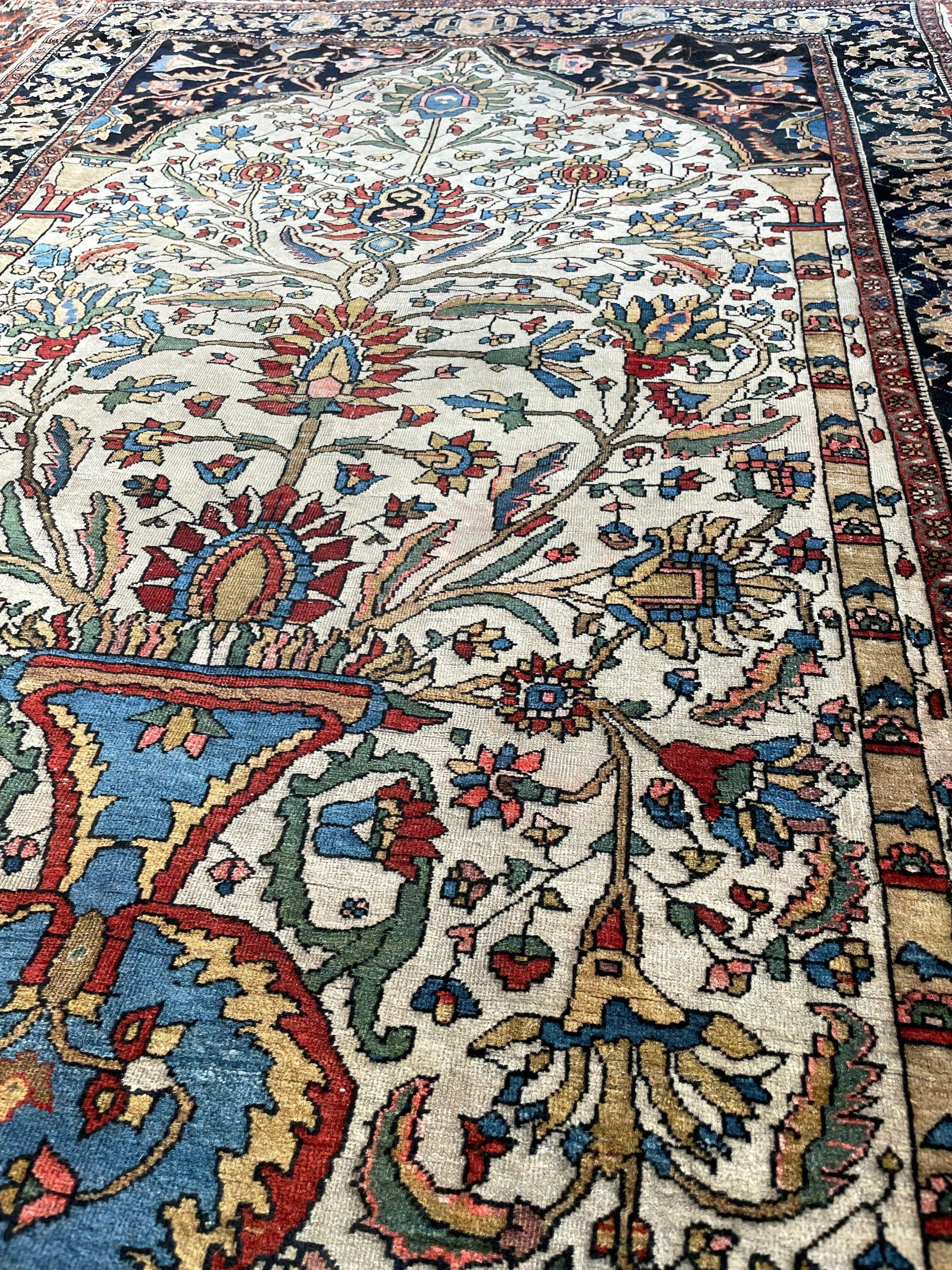 Antique Persian Ferahan Rug, c.1920 For Sale 1