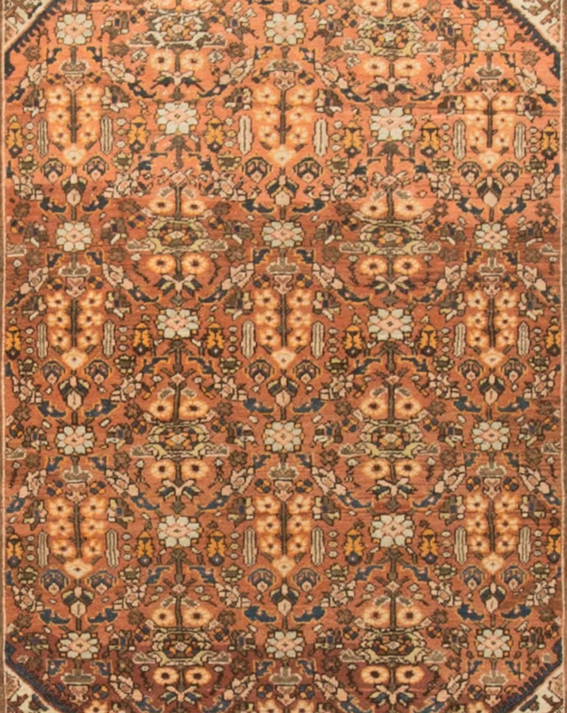 Antique Persian Fereghan Rug 6' x 10'2 In Good Condition For Sale In Secaucus, NJ