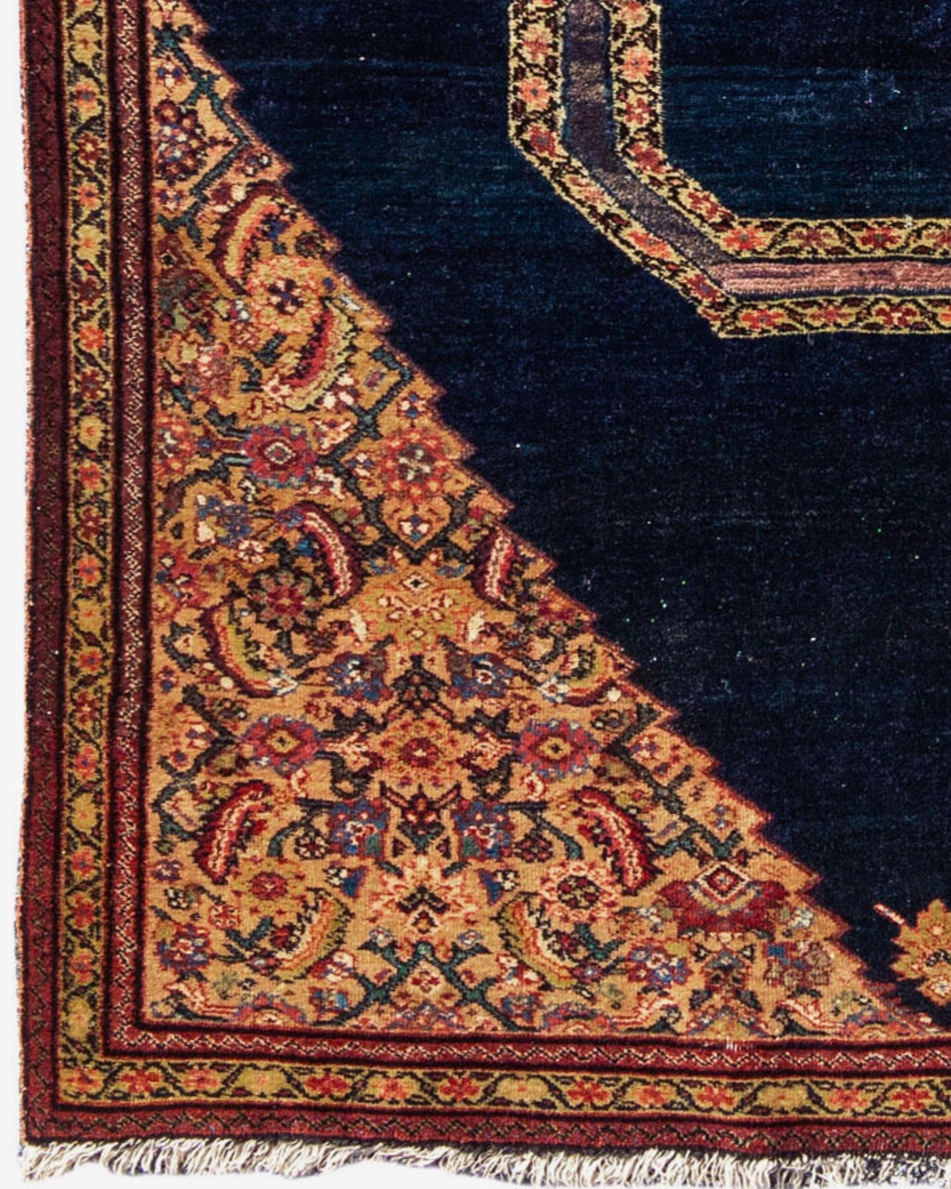 Couverture de selle persane ancienne de type Fereghan, fin du 19ème siècle Bon état - En vente à San Francisco, CA