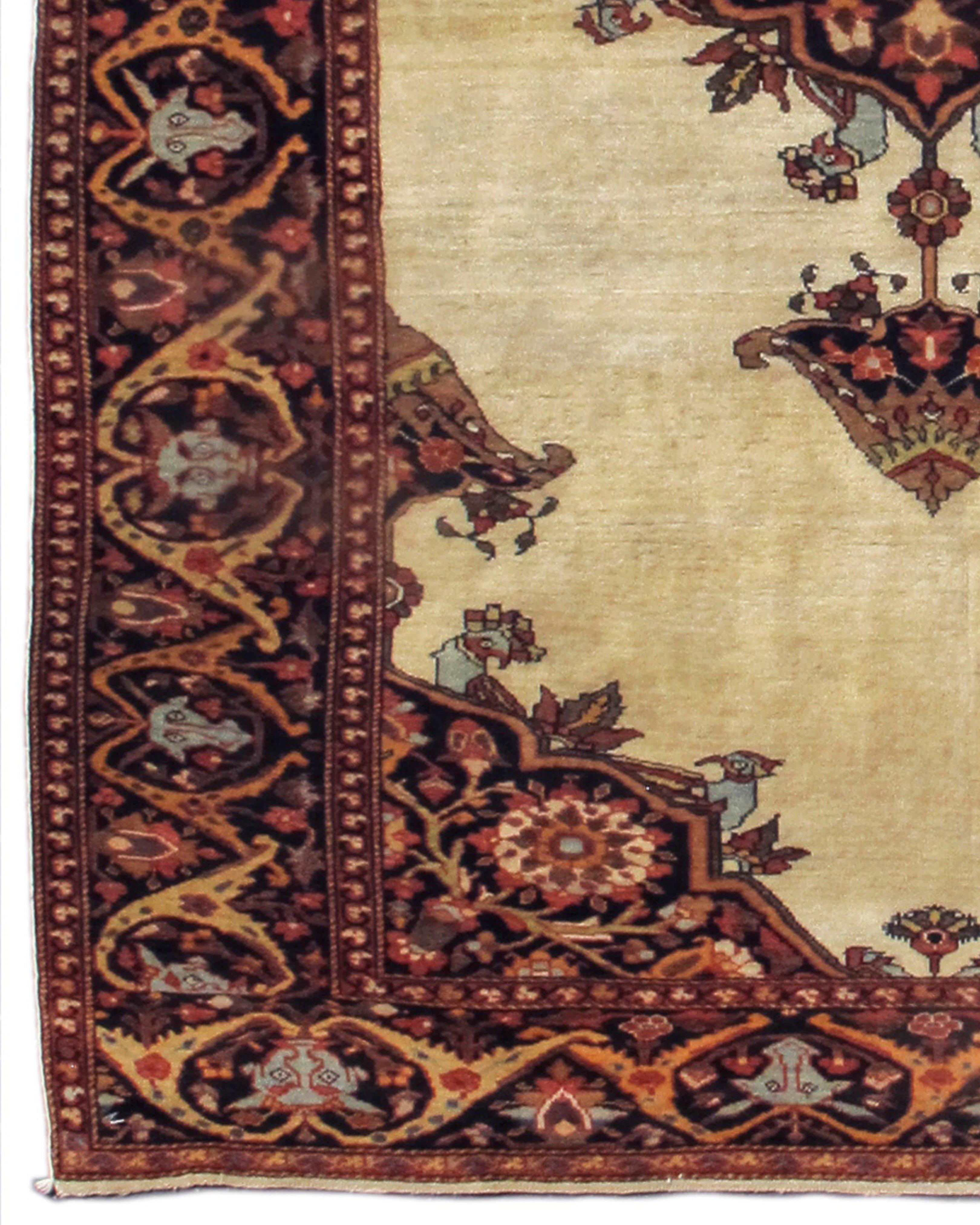 Antique Persian Fereghan Sarouk Rug, 19th Century In Good Condition For Sale In San Francisco, CA