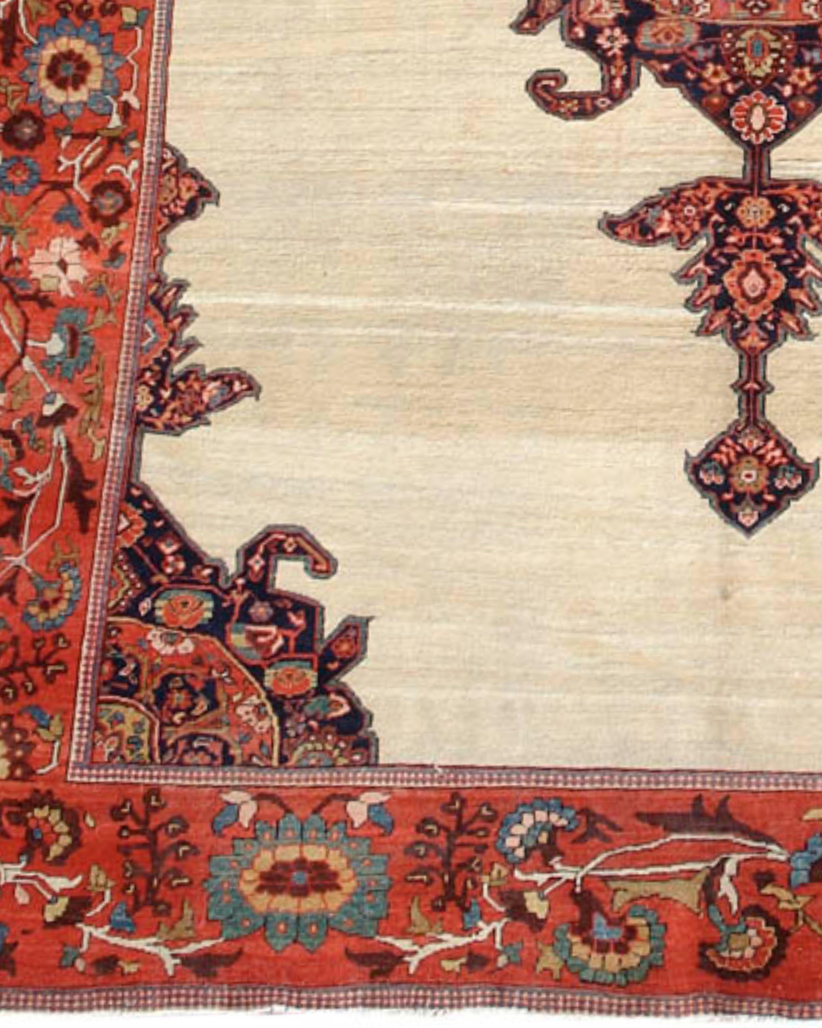 Tissé à la main Tapis persan ancien de Sarouk par Fereghan, 19ème siècle en vente