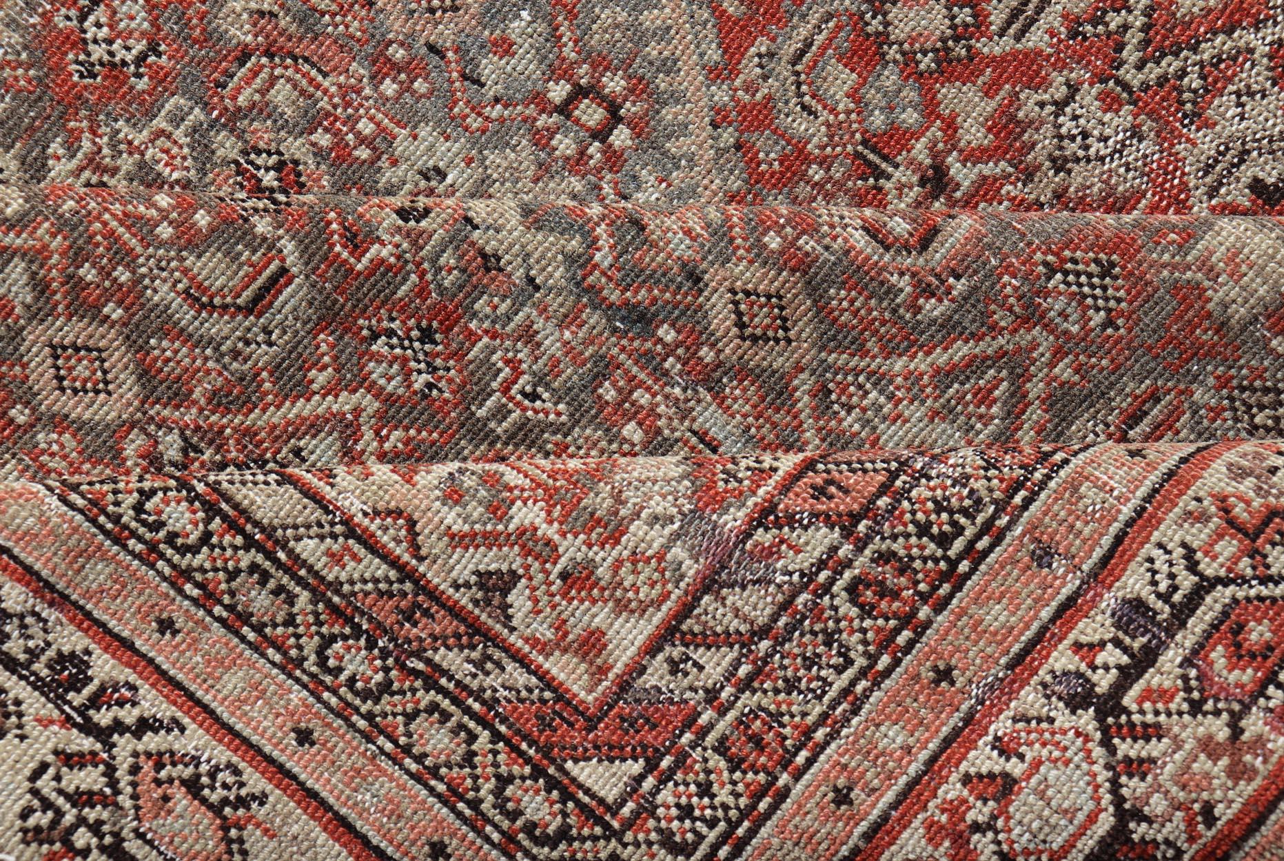 Antiker persischer feiner Farahan-Teppich mit Medaillon in Braun, Rot und Hellblau im Angebot 6
