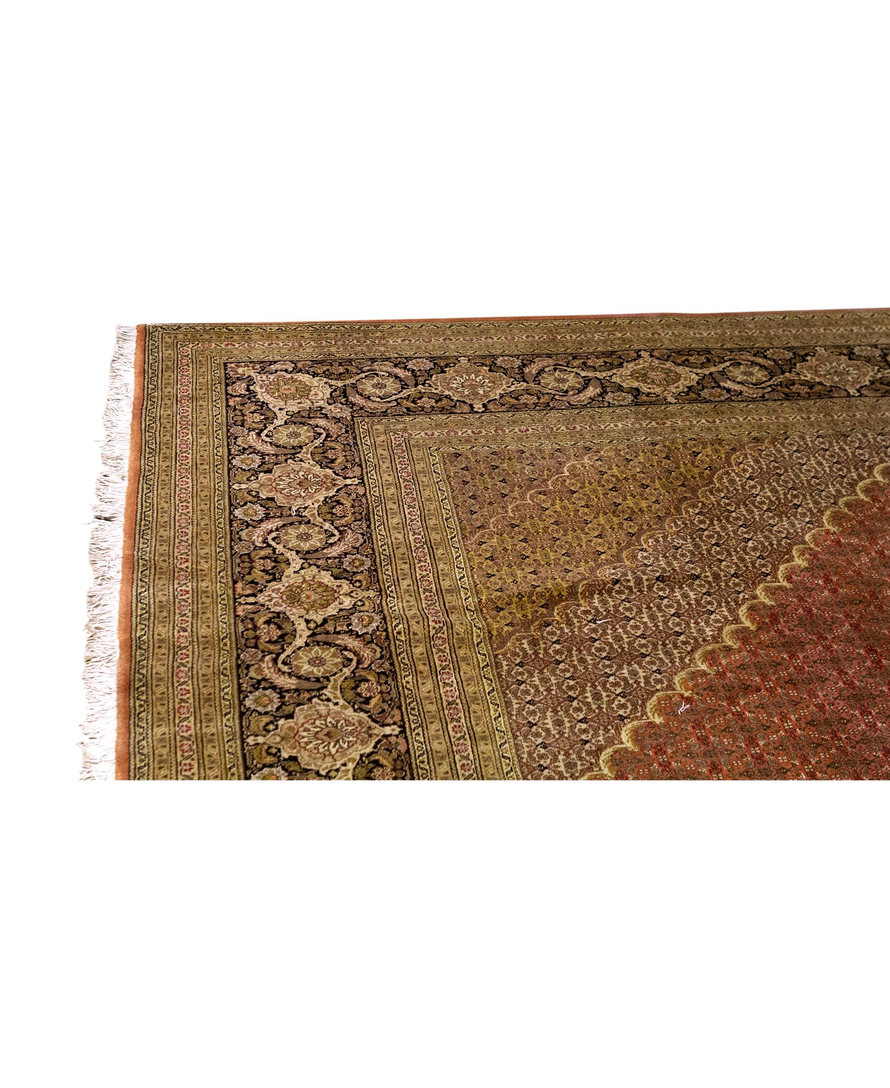   Antique Persian Fine Traditional Handwoven Luxury Wool Rust / Brown Rug. Size: 9'-11