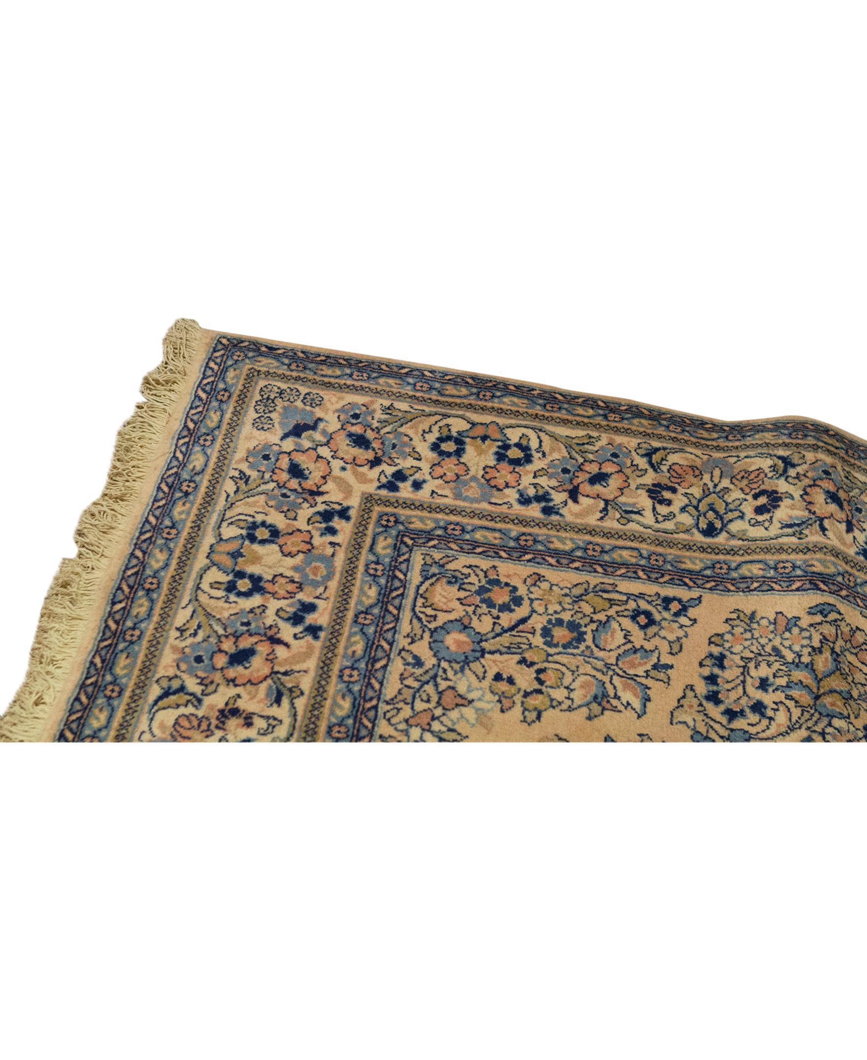   Antique Persian Fine Traditional Handwoven Luxury Wool Ivory / Blue Rug. Size: 9'-8