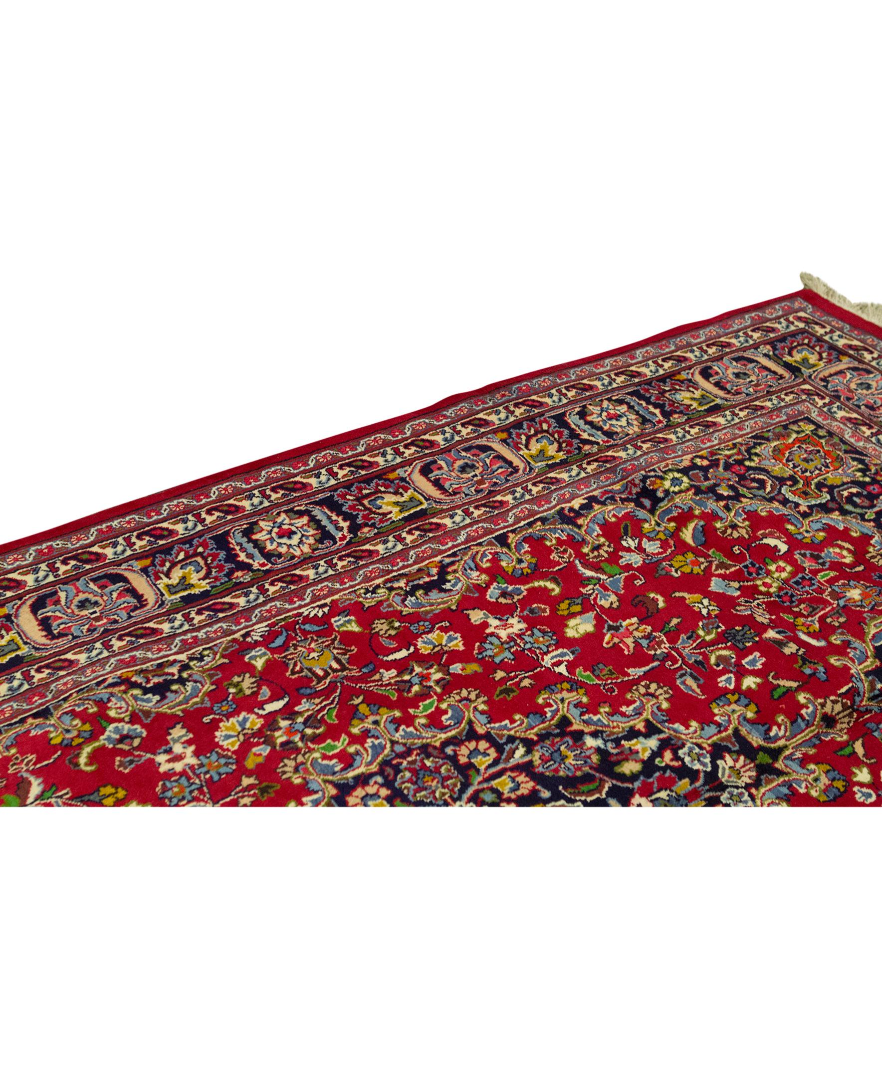   Antique Persian Fine Traditional Handwoven Luxury Wool Red Rug. Size: 6'-10