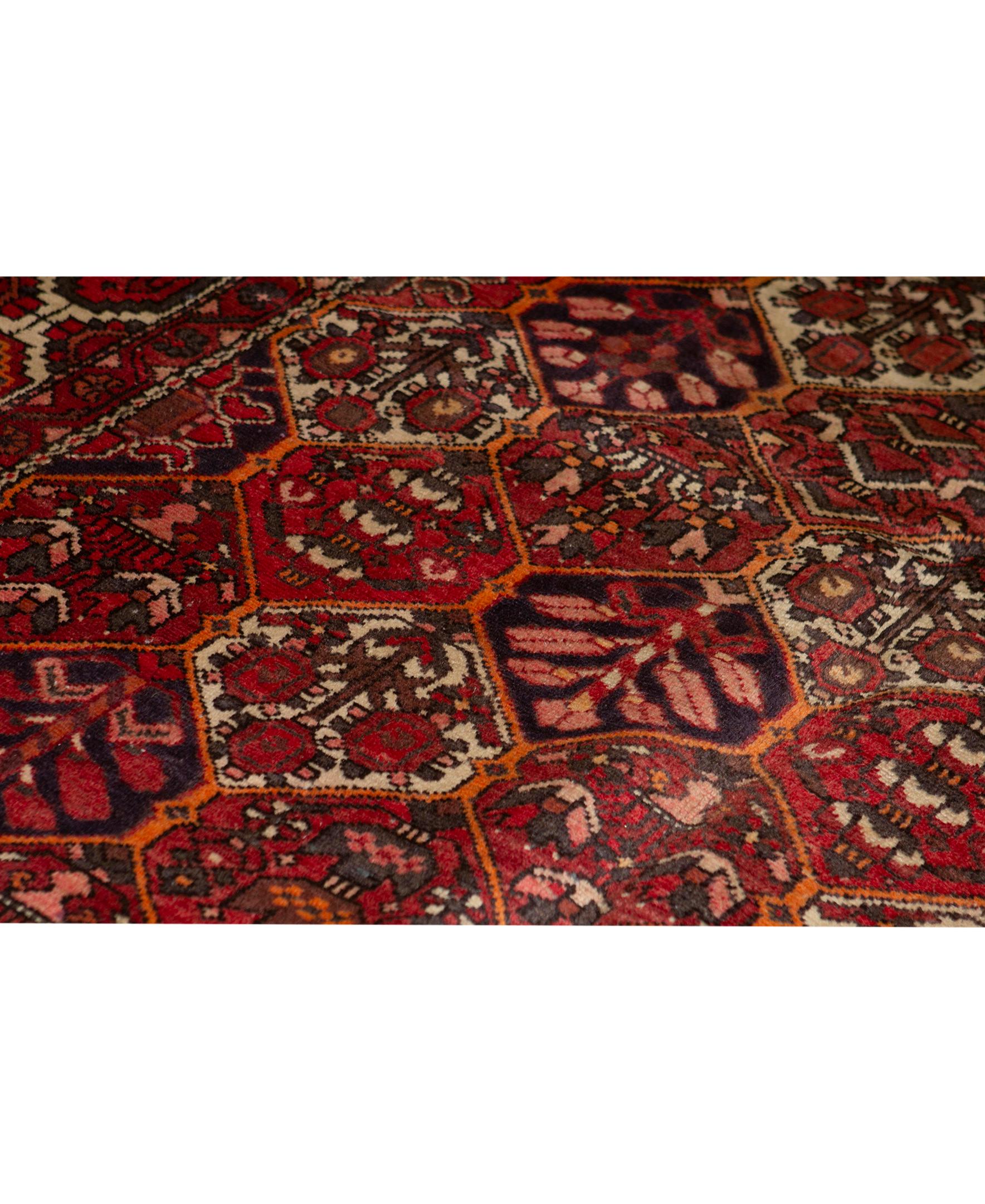   Antique Persian Fine Traditional Handwoven Luxury Wool Ivory / Red Rug. Size: 6'-9