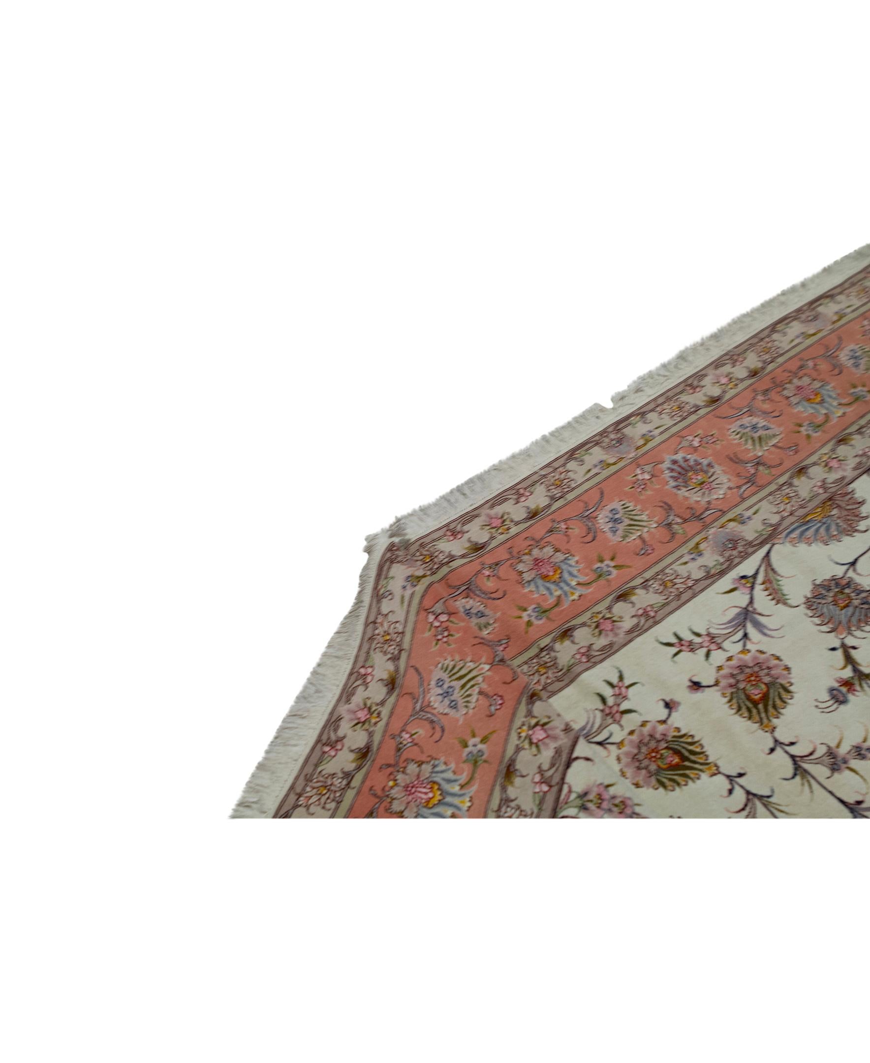 Tabriz Antique Persian Fine Traditional Handwoven Luxury Wool Ivory / Rose Rug For Sale