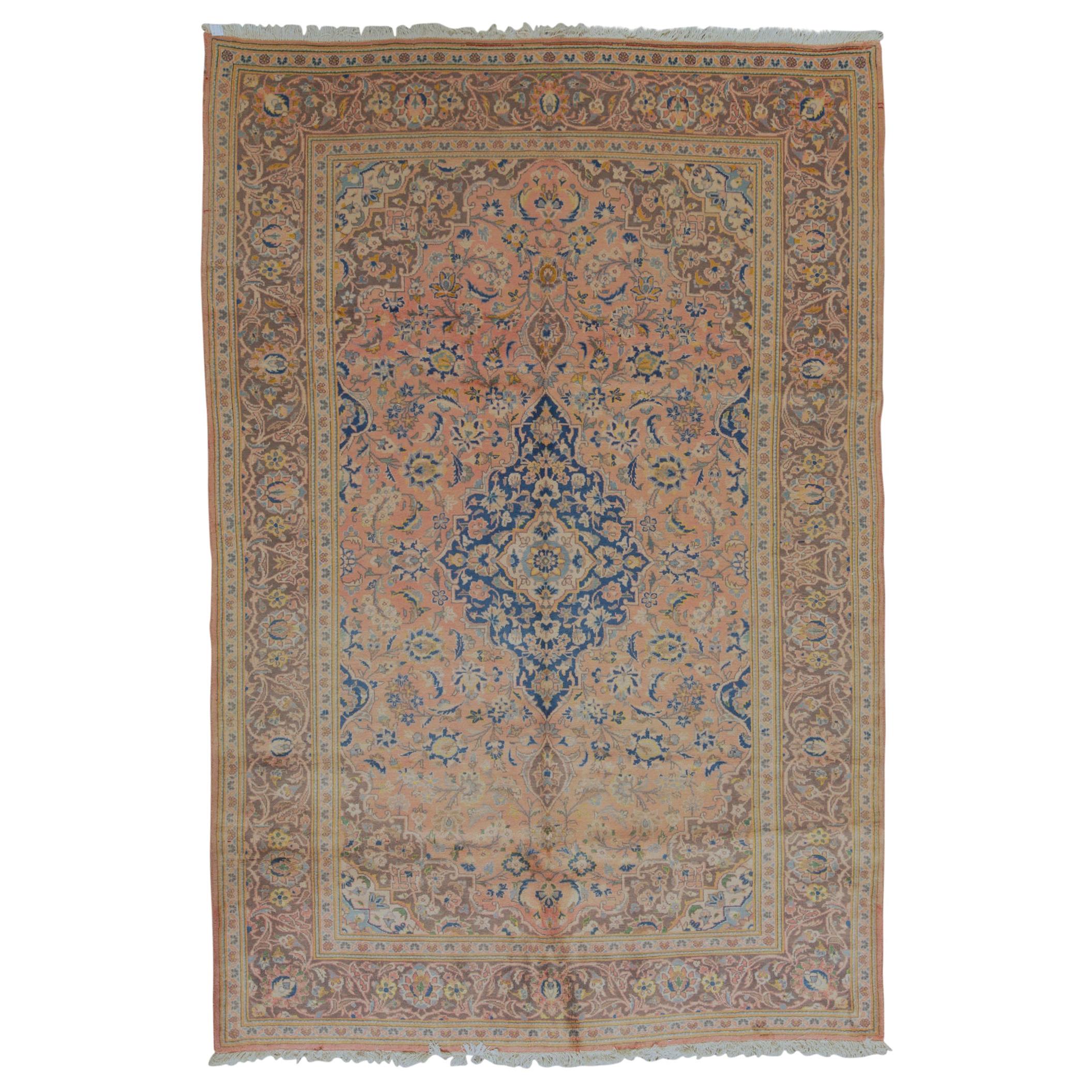 Antique Persian fine Traditional Handwoven Luxury Wool Rug