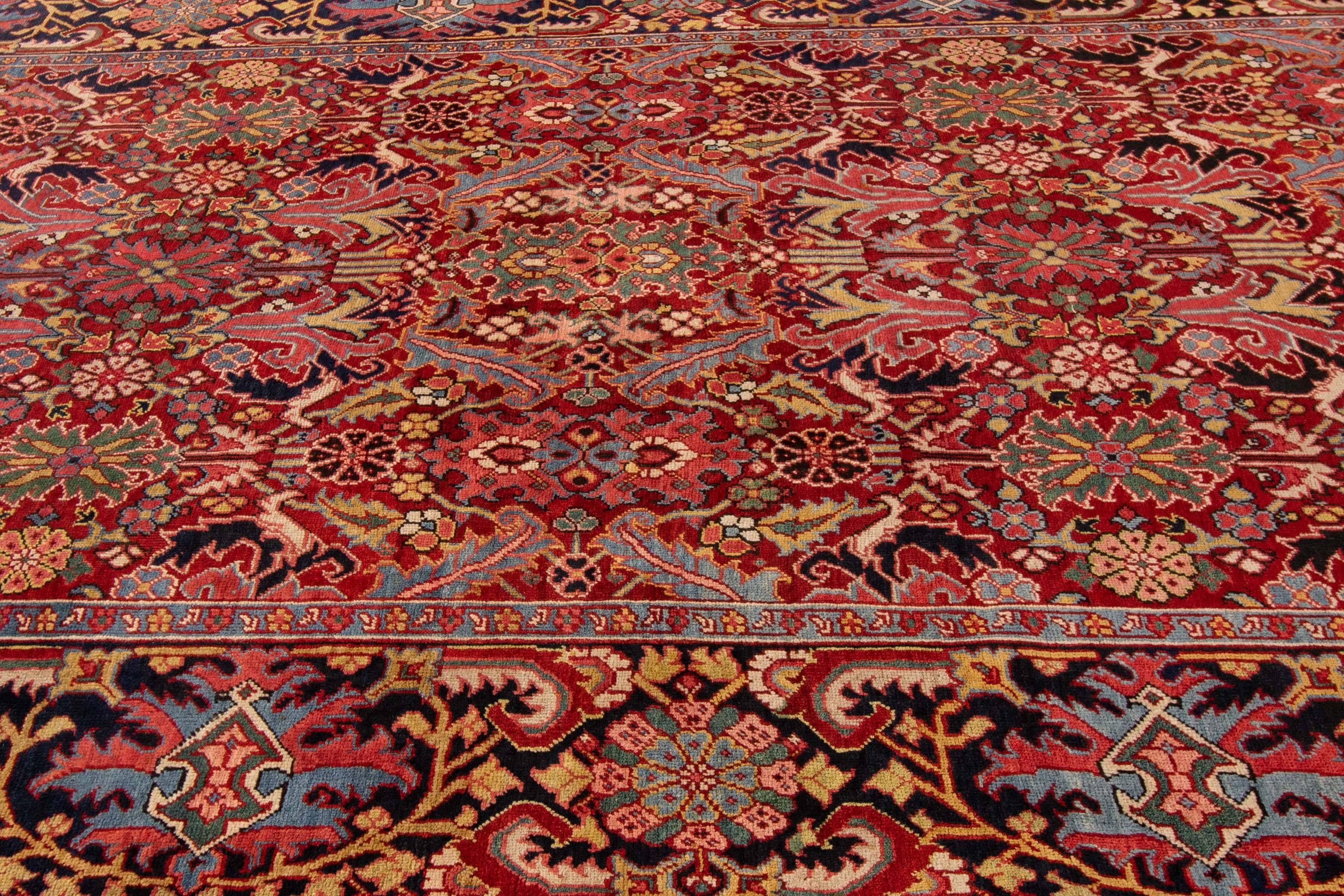 Early 20th Century Antique Persian Fine Heriz Wool Rug For Sale 4