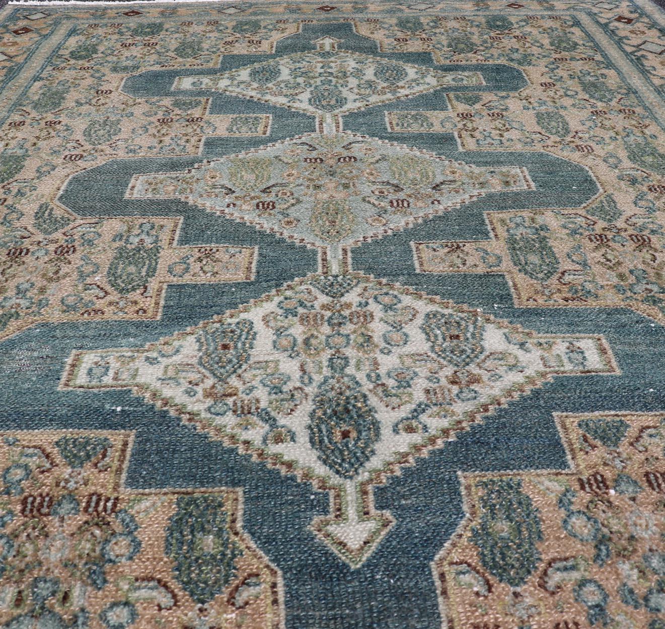 Ancien tapis persan fine Senneh avec médaillons 3'10 x 5'1 en vente 2