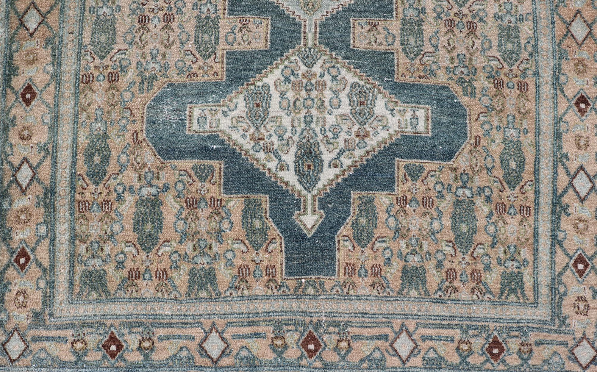 Ancien tapis persan fine Senneh avec médaillons 3'10 x 5'1 en vente 3
