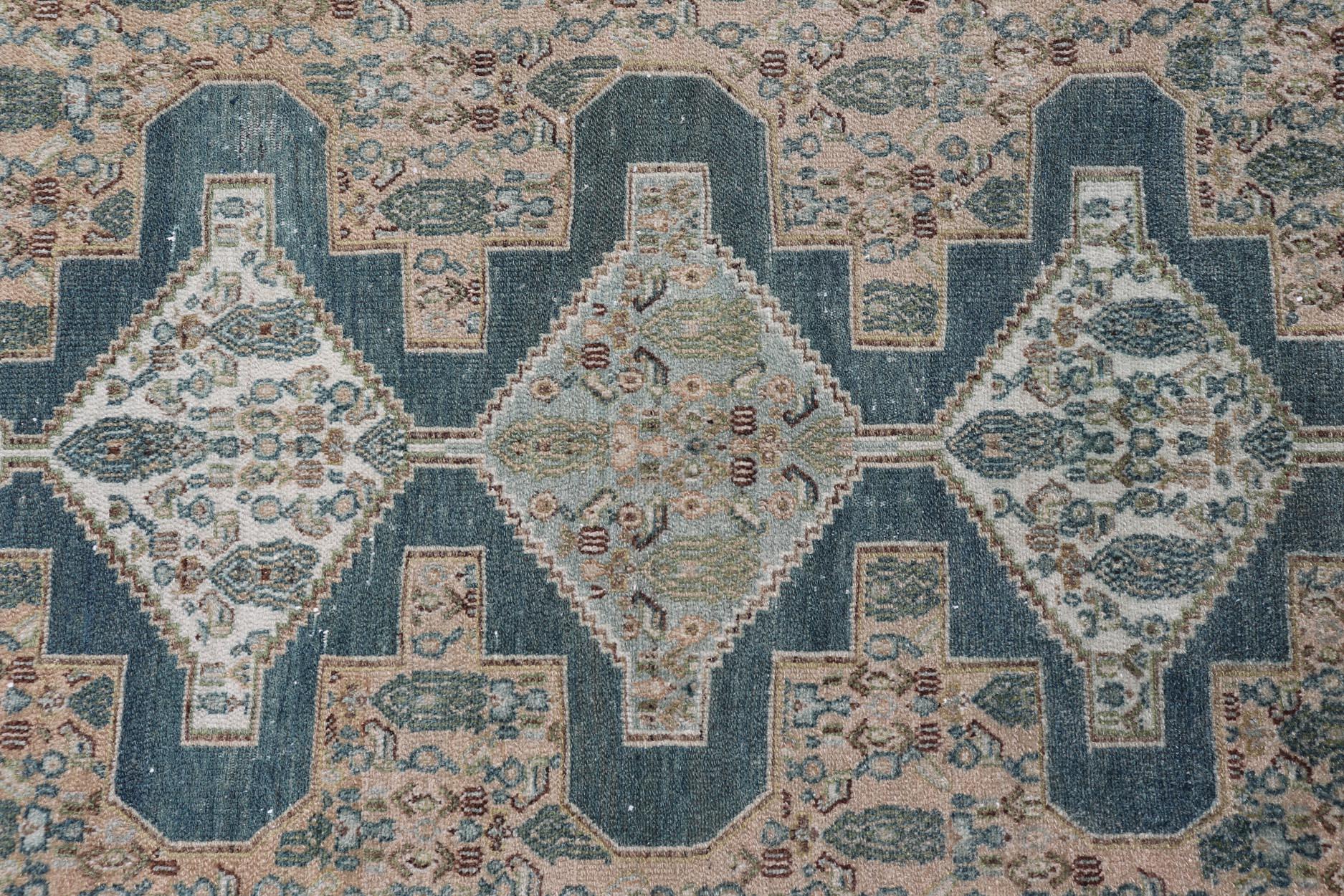 Tabriz Ancien tapis persan fine Senneh avec médaillons 3'10 x 5'1 en vente