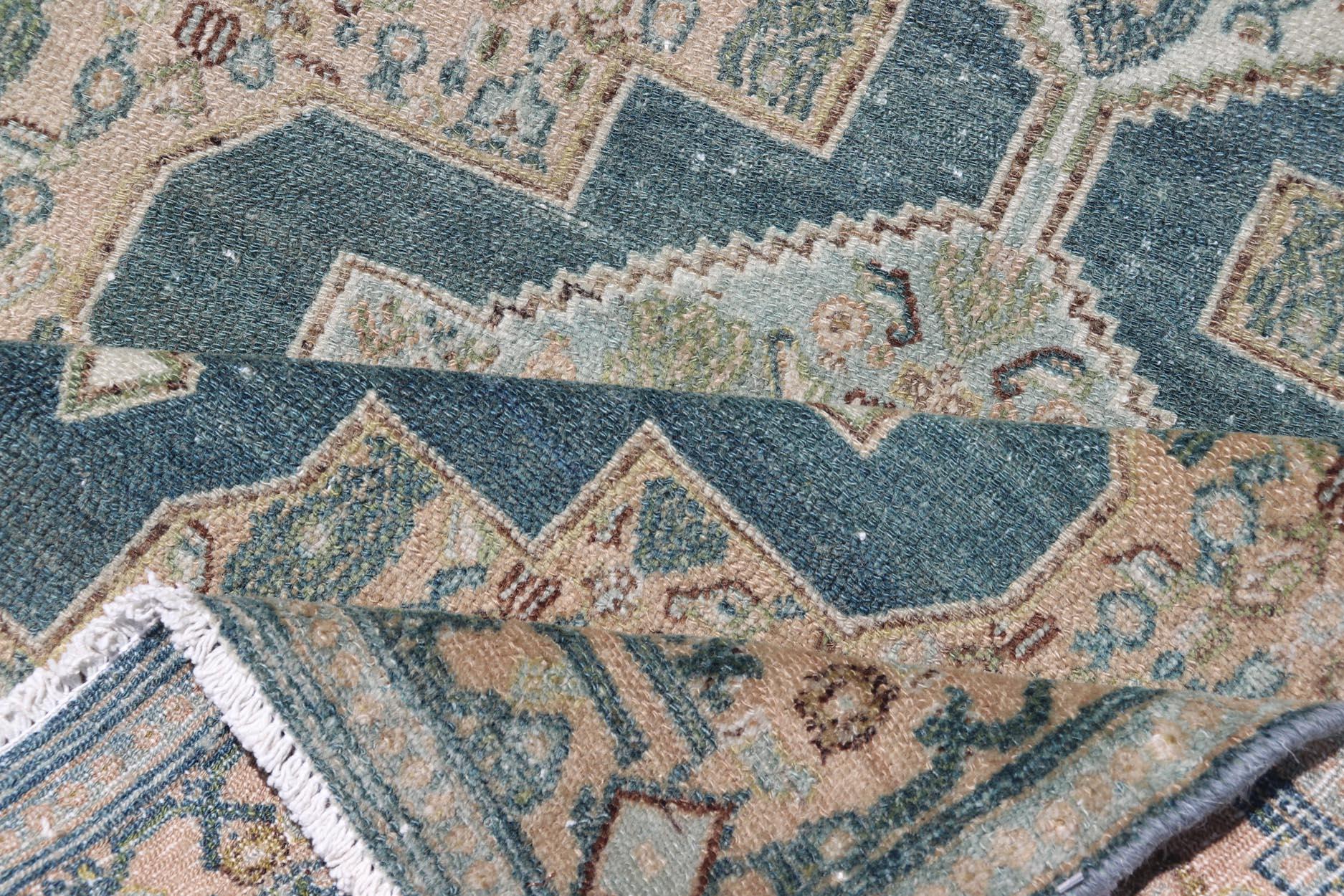 Laine Ancien tapis persan fine Senneh avec médaillons 3'10 x 5'1 en vente