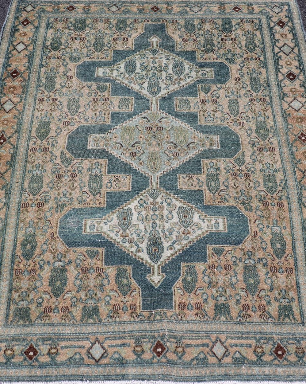 Ancien tapis persan fine Senneh avec médaillons 3'10 x 5'1 en vente 1
